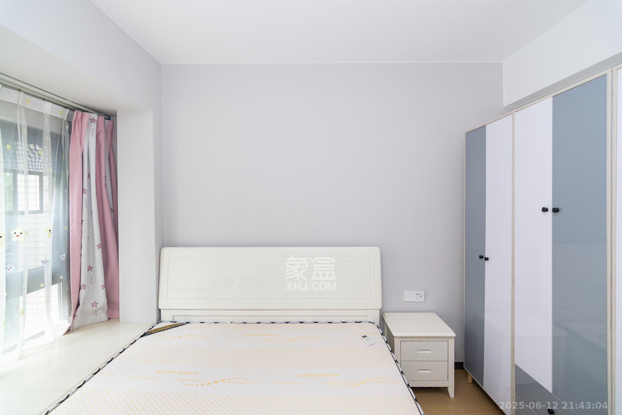 时代年华 3室2厅2卫 74.0万 时代年华 3室2厅2卫 74.0万卧室