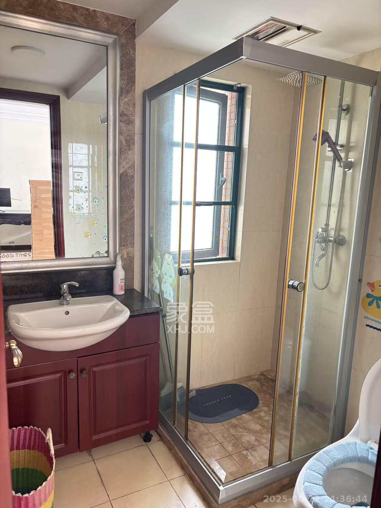 恒大翡翠华庭  2室2厅1卫    1700.0元/月 恒大翡翠华庭  2室2厅1卫    1700.0元/月室内图