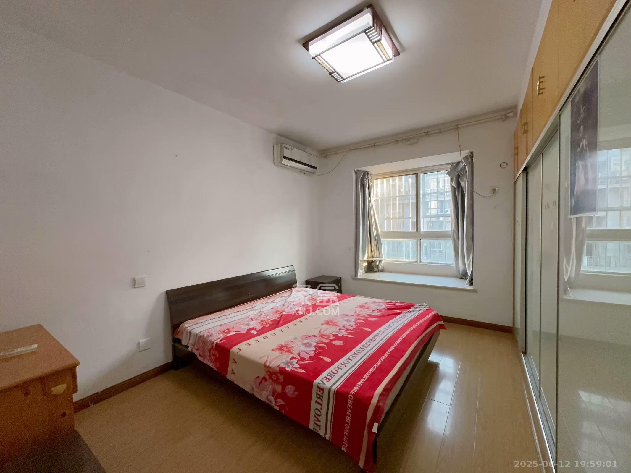 申奥美域  5室2厅2卫    3000.0元/月室内图