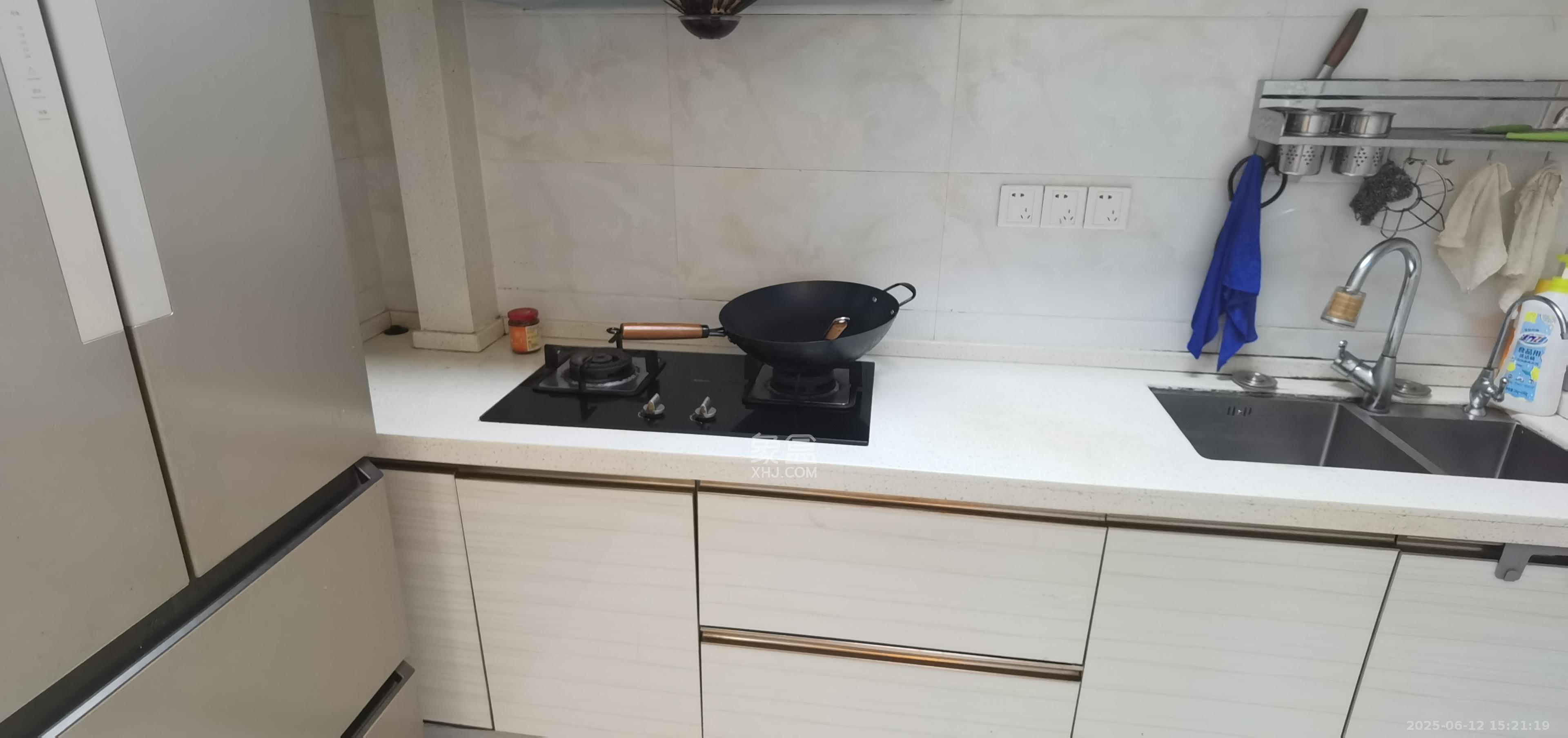 中国铁建梅溪青秀一期 1室2厅1卫 2800.0元/月 中国铁建梅溪青秀一期 1室2厅1卫 2800.0元/月室内图