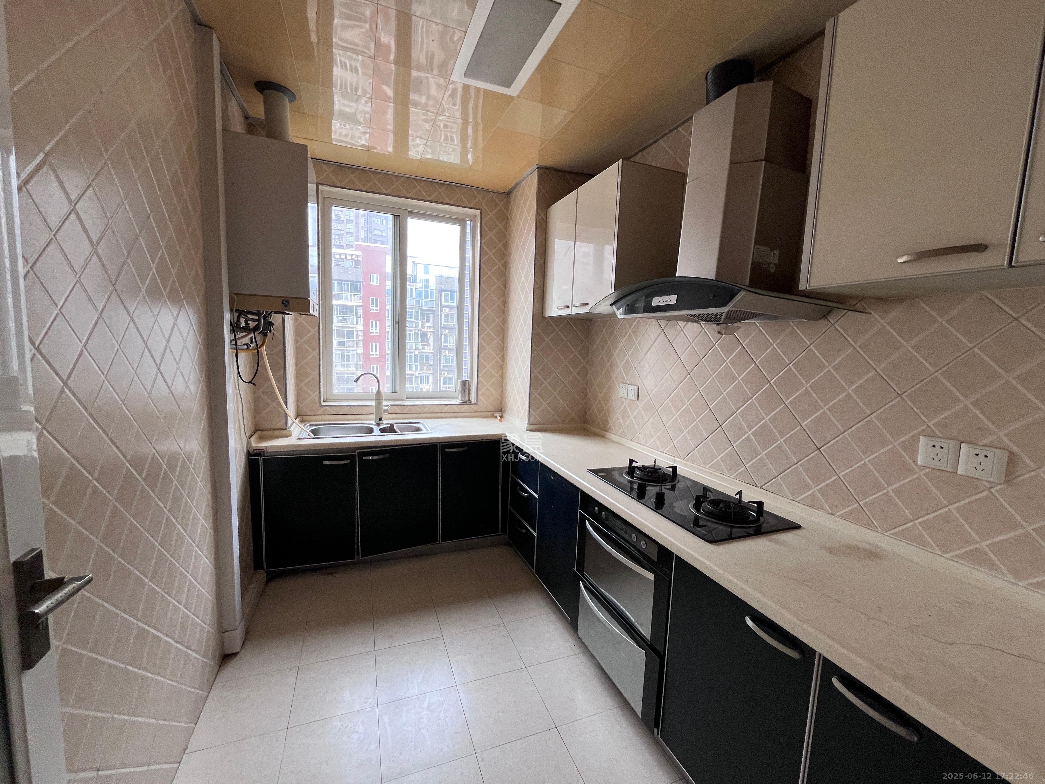 陶然居 4室2厅2卫 2400.0元/月 陶然居 4室2厅2卫 2400.0元/月室内图