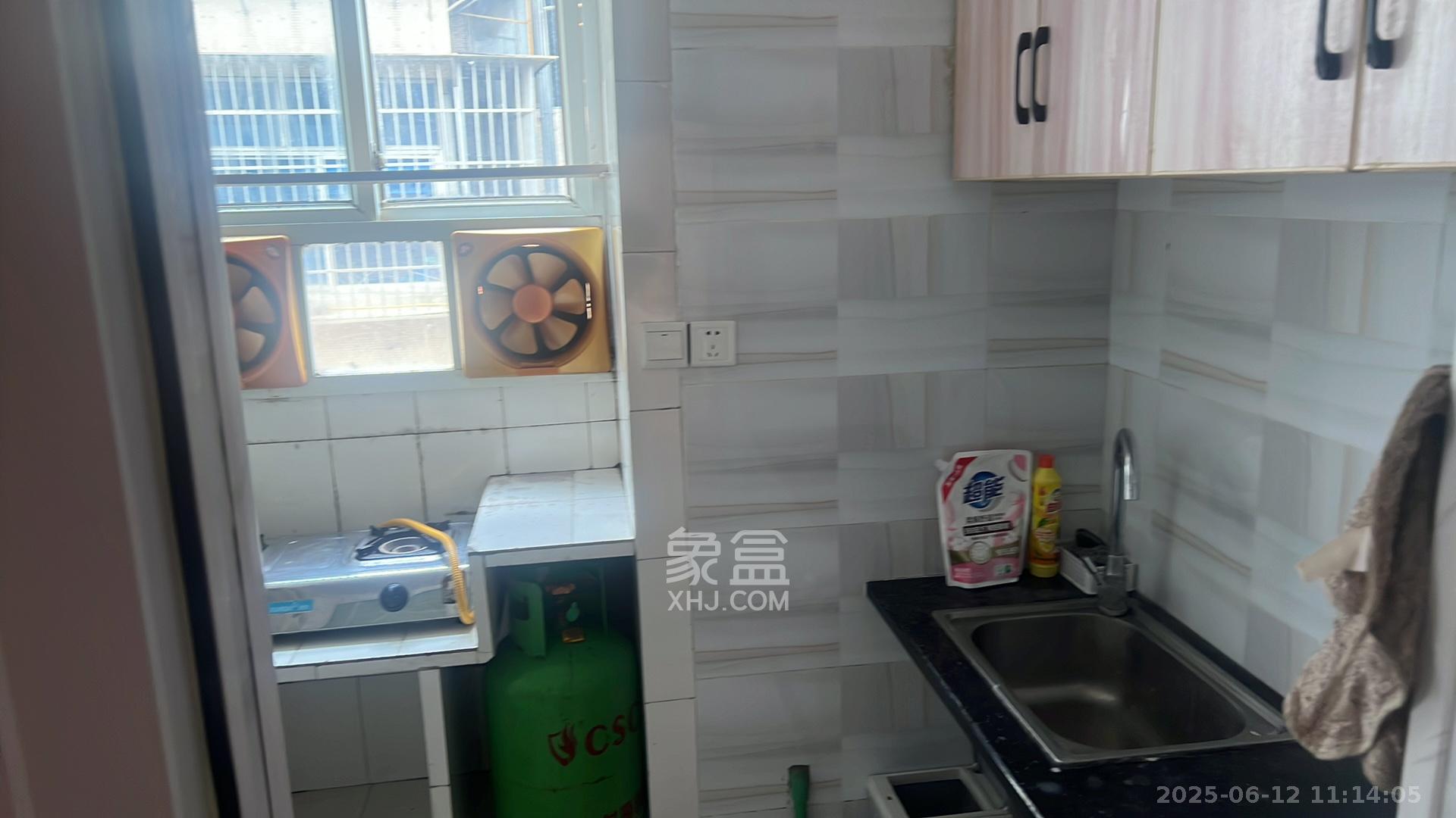 火把山社区  2室1厅1卫   1300.00元/月室内图