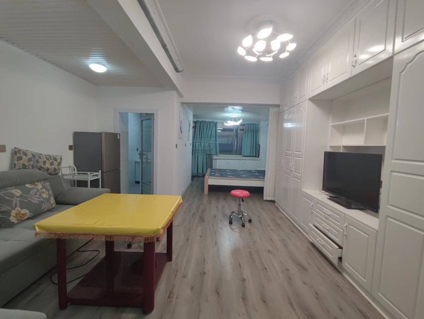 百弘学府城 1室1厅1卫 800.0元/月 百弘学府城 1室1厅1卫 800.0元/月室内图