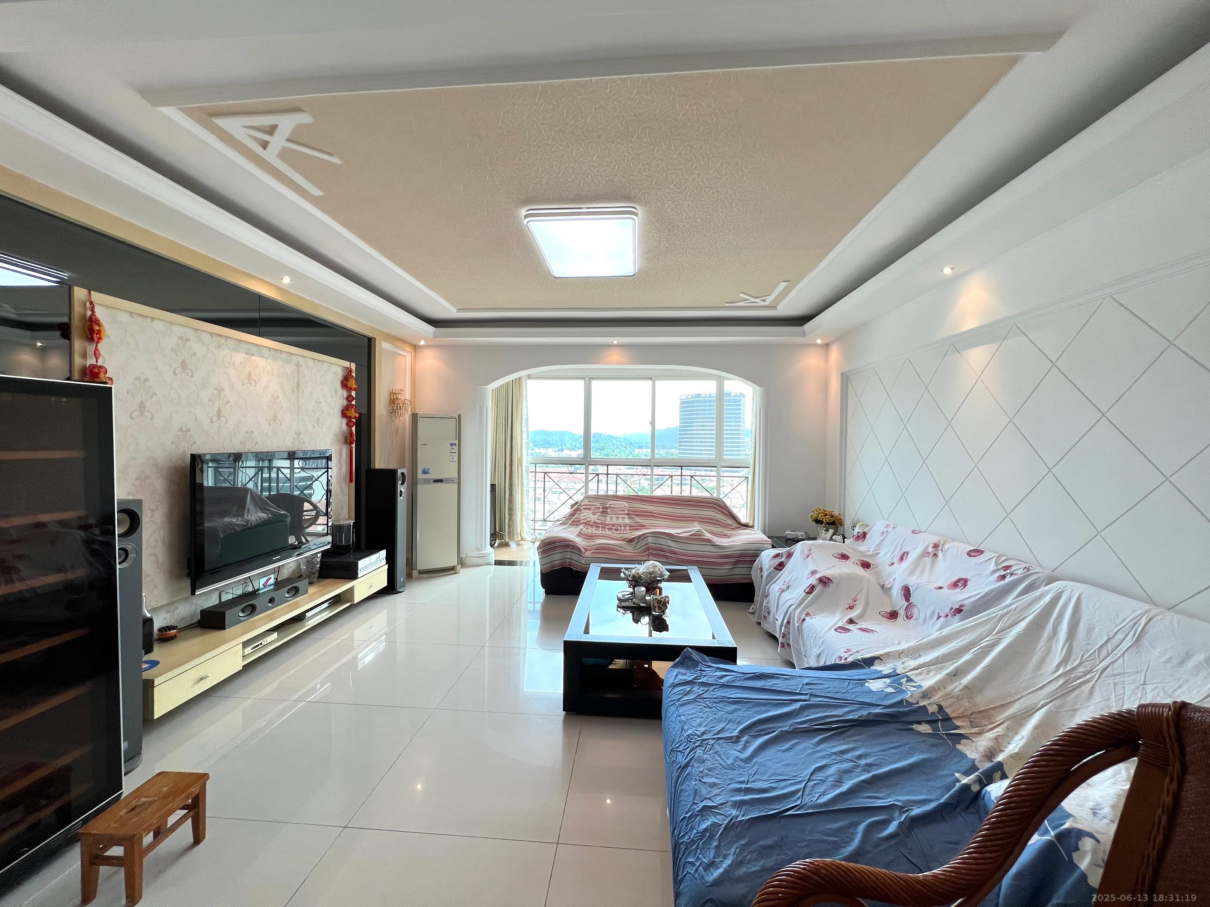 格林星城 5室2厅3卫 5200.0元/月 格林星城 5室2厅3卫 5200.0元/月室内图