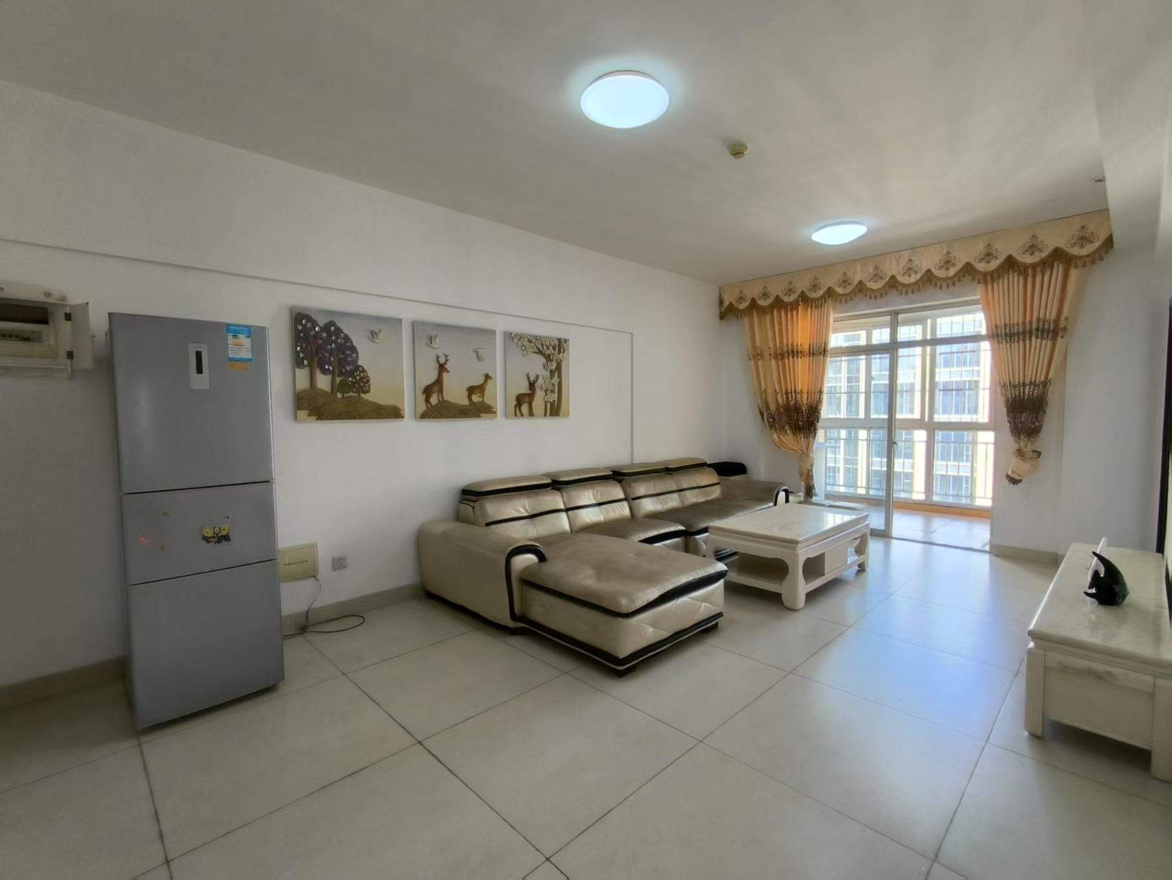 滨江度假城 2室2厅1卫 109.0万 滨江度假城 2室2厅1卫 109.0万客厅