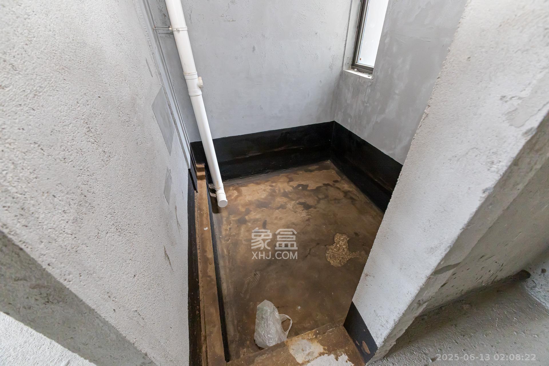 润和湘江天地E区  4室2厅2卫   162.00万卫生间