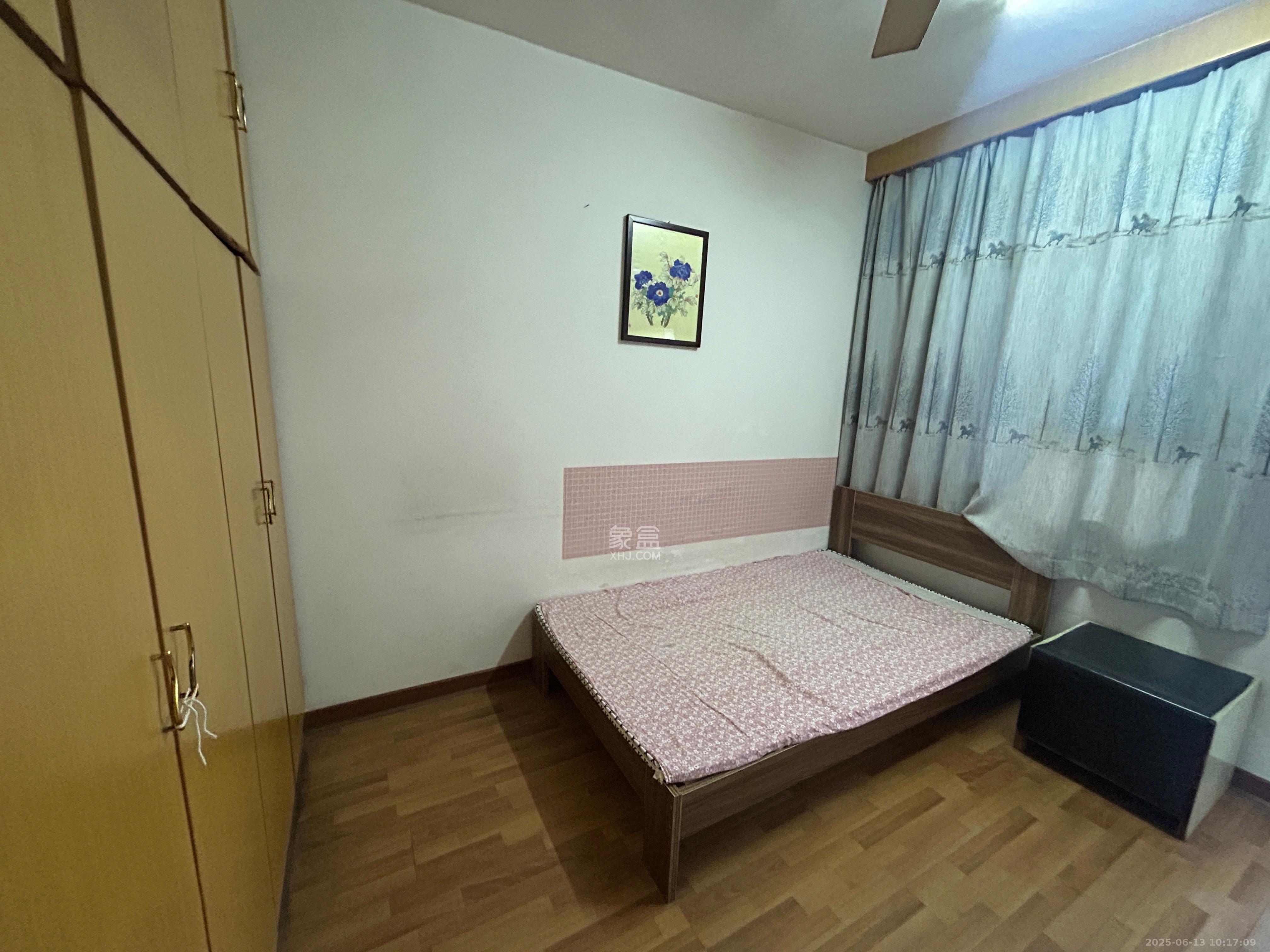 中南石油局宿舍 3室1厅1卫 2400.0元/月 中南石油局宿舍 3室1厅1卫 2400.0元/月室内图