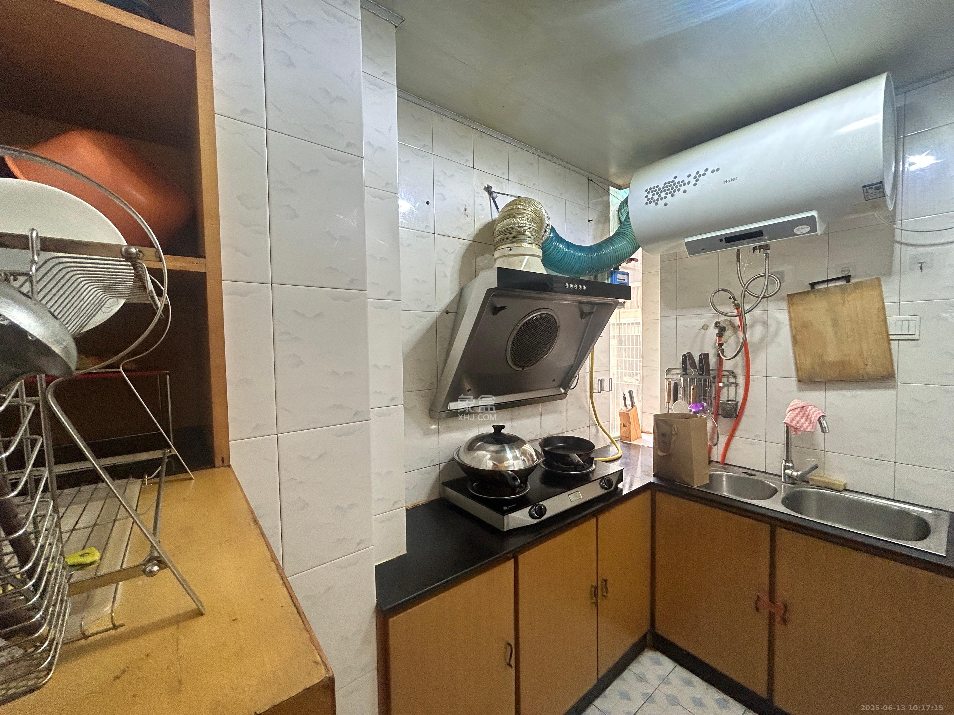 中南石油局宿舍 3室1厅1卫 2400.0元/月 中南石油局宿舍 3室1厅1卫 2400.0元/月室内图