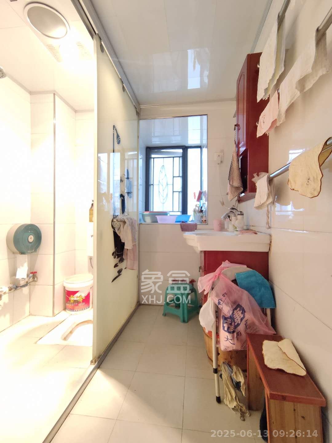 长房时代城  2室1厅1卫   2600.00元/月室内图