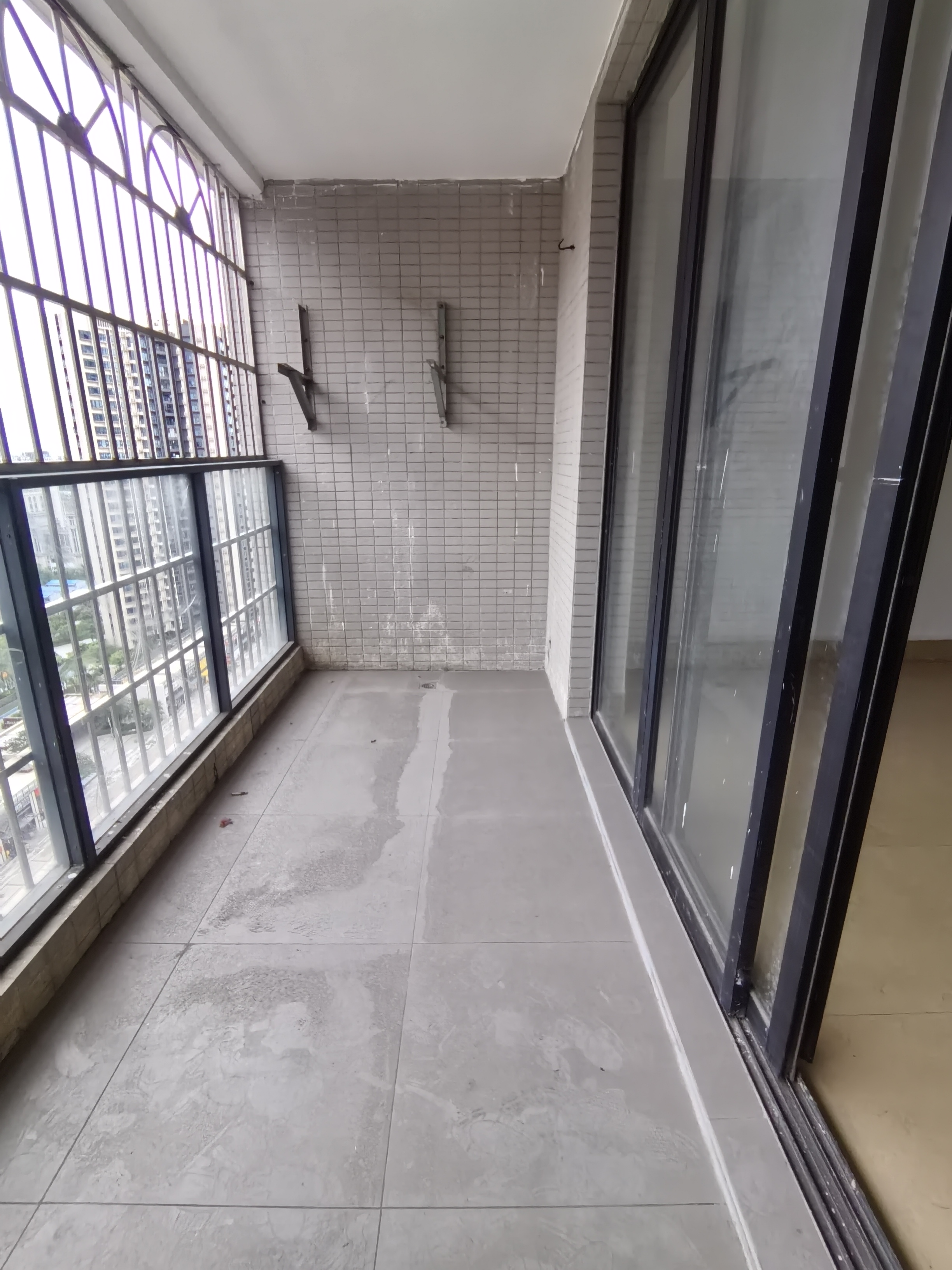 玉沙广场(京华城) 3室2厅2卫 2600.0元/月 玉沙广场(京华城) 3室2厅2卫 2600.0元/月室内图