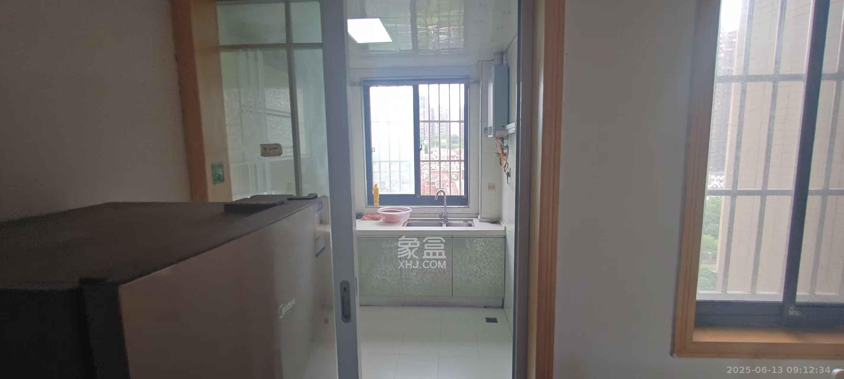 优山美地 3室2厅2卫 2800.0元/月 优山美地 3室2厅2卫 2800.0元/月室内图