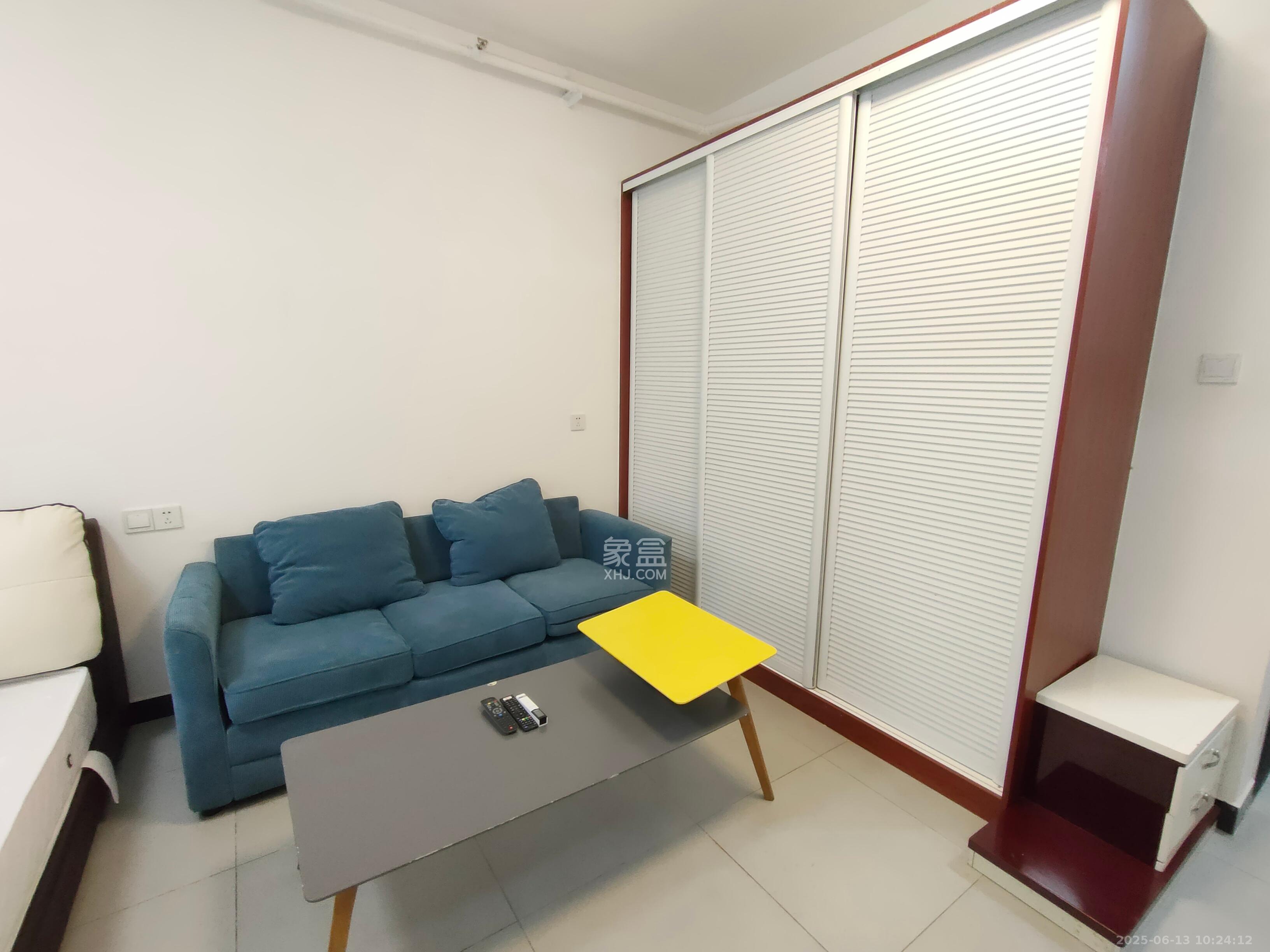 第六都(陆都小区) 1室1厅1卫 1650.0元/月 第六都(陆都小区) 1室1厅1卫 1650.0元/月室内图