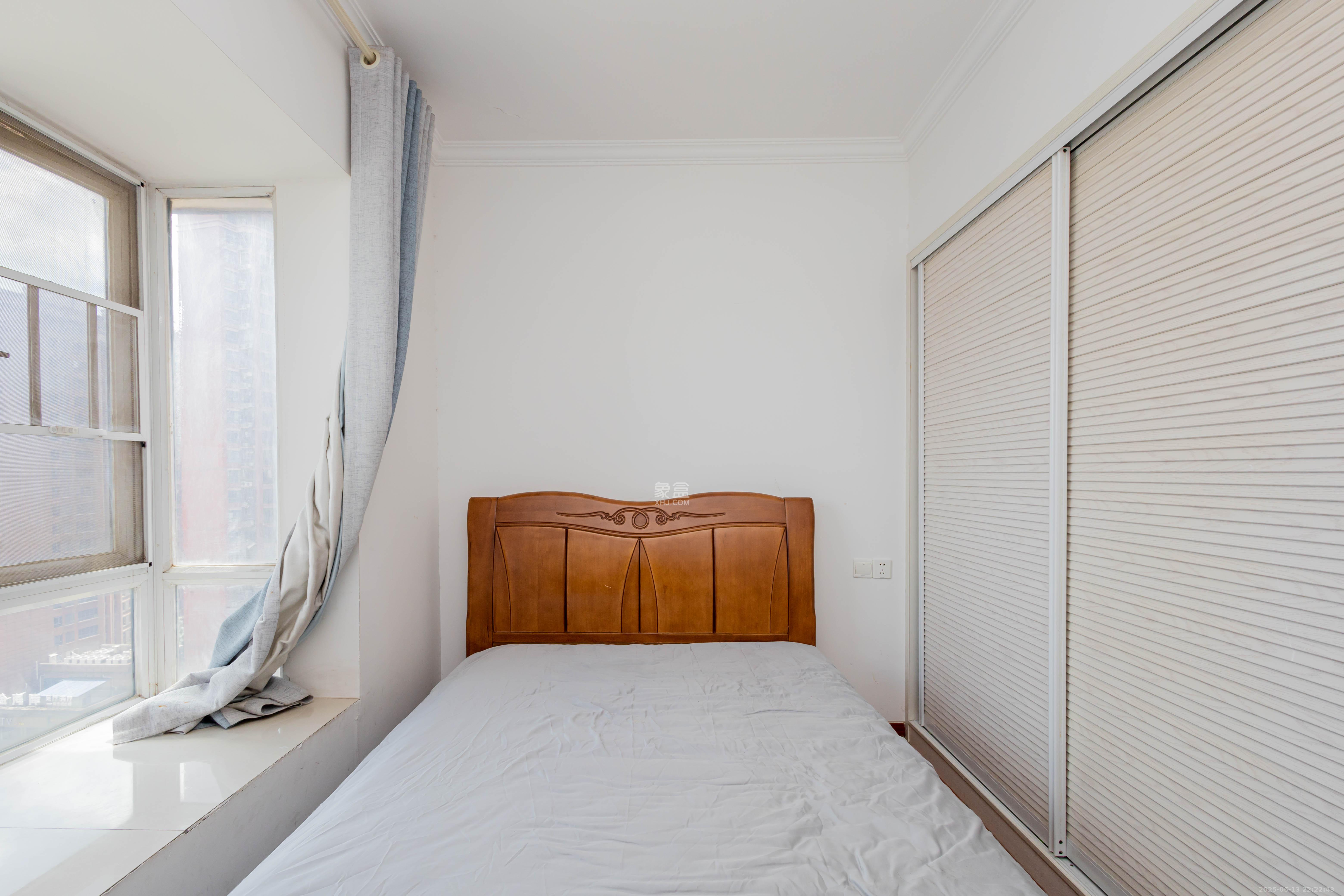 新蕾品阁居 4室2厅1卫 65.8万 新蕾品阁居 4室2厅1卫 65.8万卧室