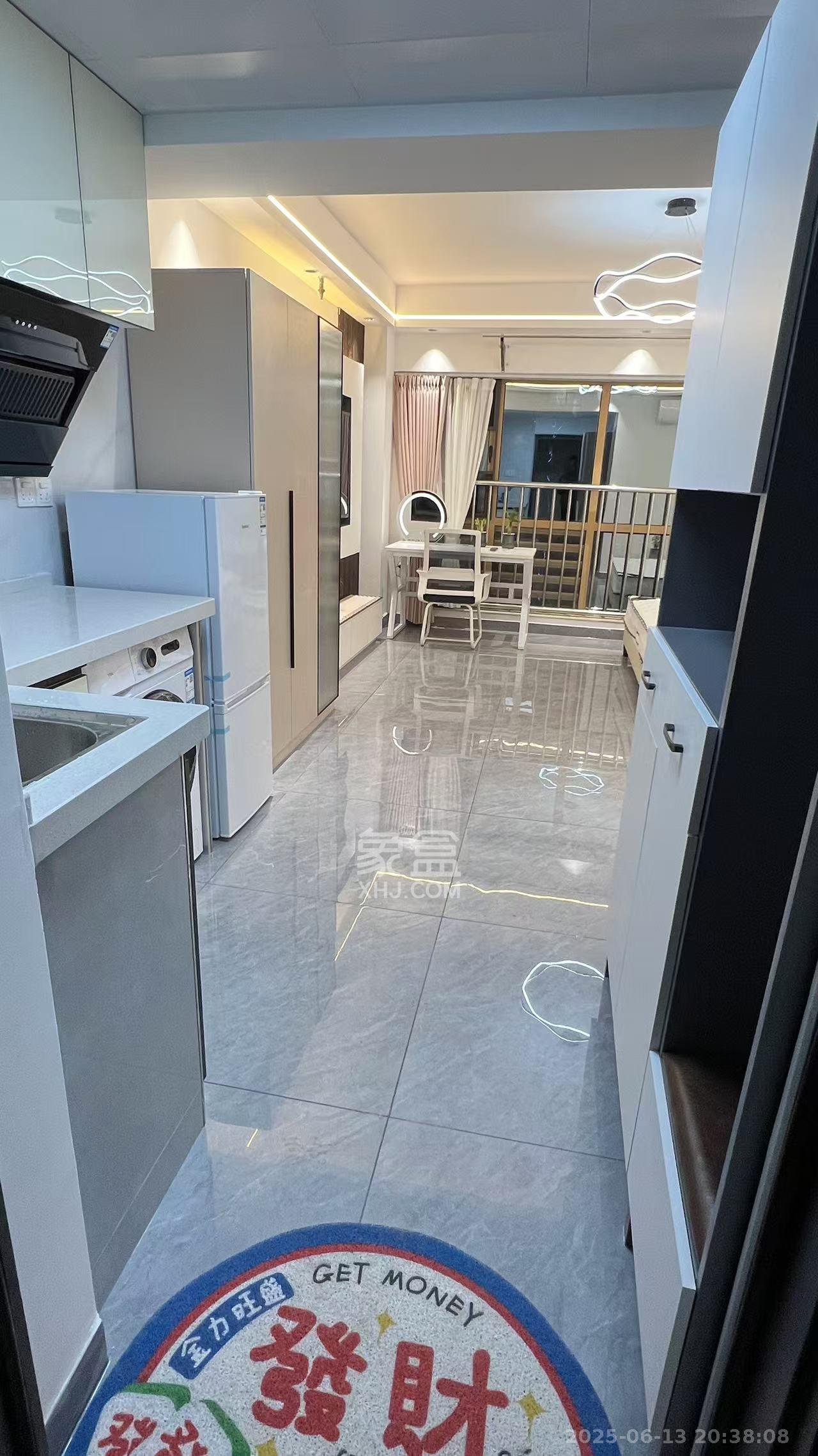 嘉盛国际广场 1室1厅1卫 2200.0元/月 嘉盛国际广场 1室1厅1卫 2200.0元/月室内图