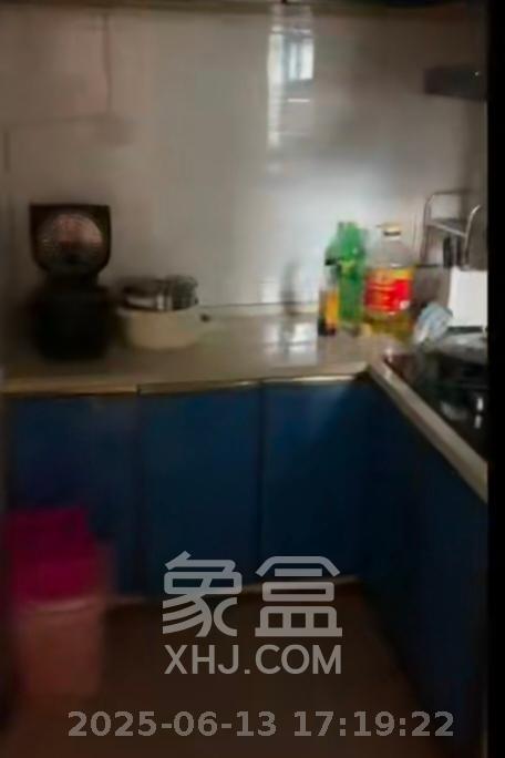 银洲公寓  3室2厅2卫   1900.00元/月室内图