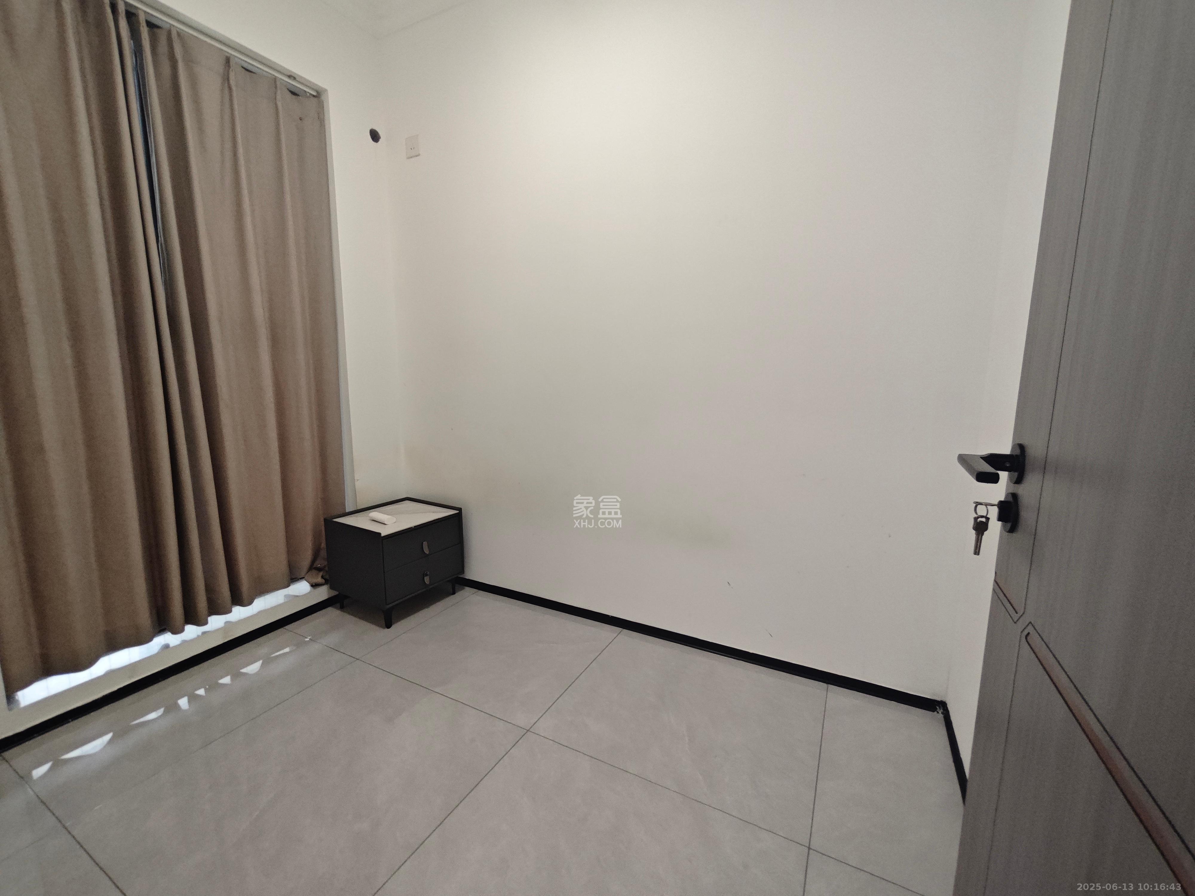 绿地之窗  3室2厅1卫   2500.00元/月室内图
