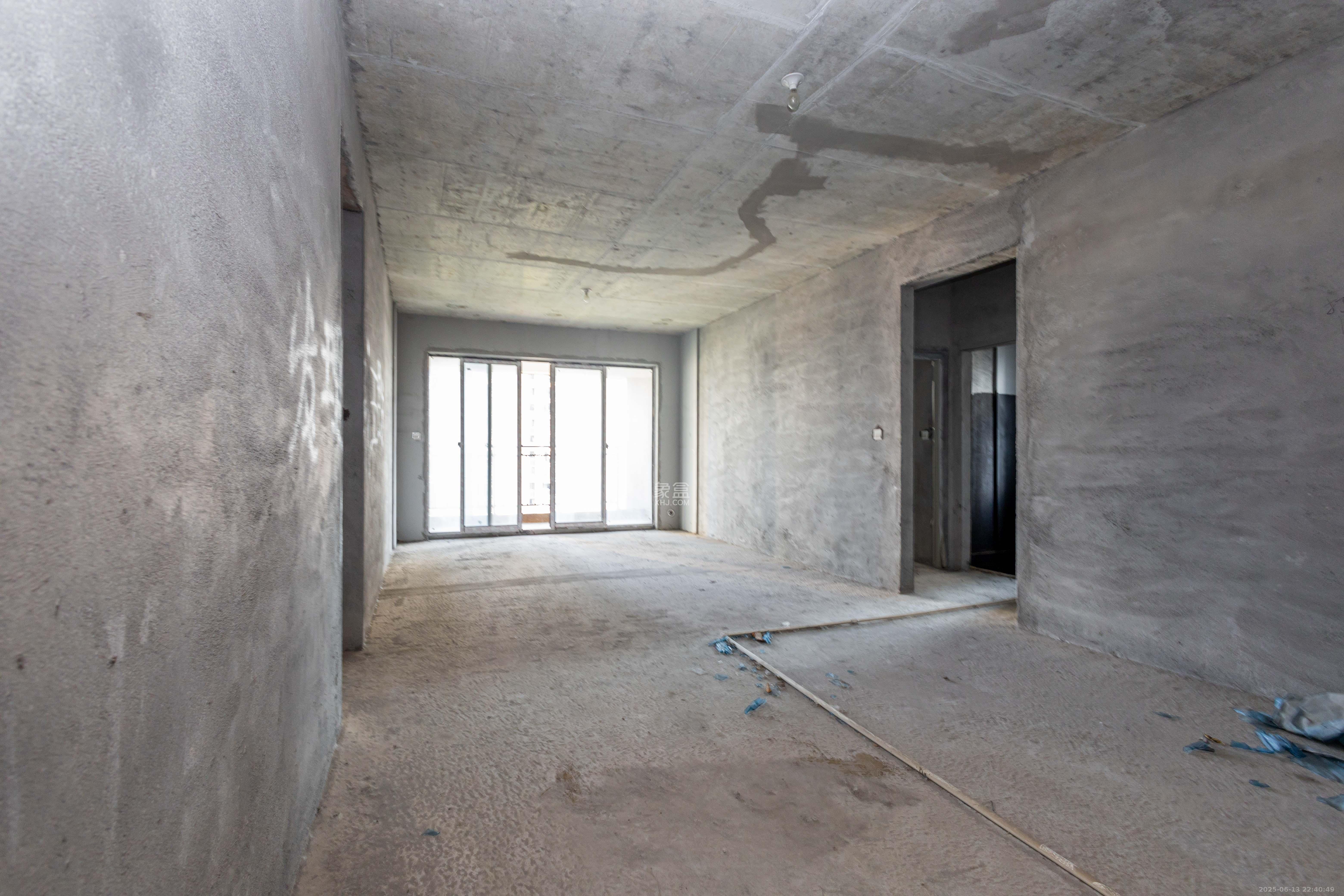 财汇新天地(财汇商务广场) 4室2厅2卫 82.8万 财汇新天地(财汇商务广场) 4室2厅2卫 82.8万客厅