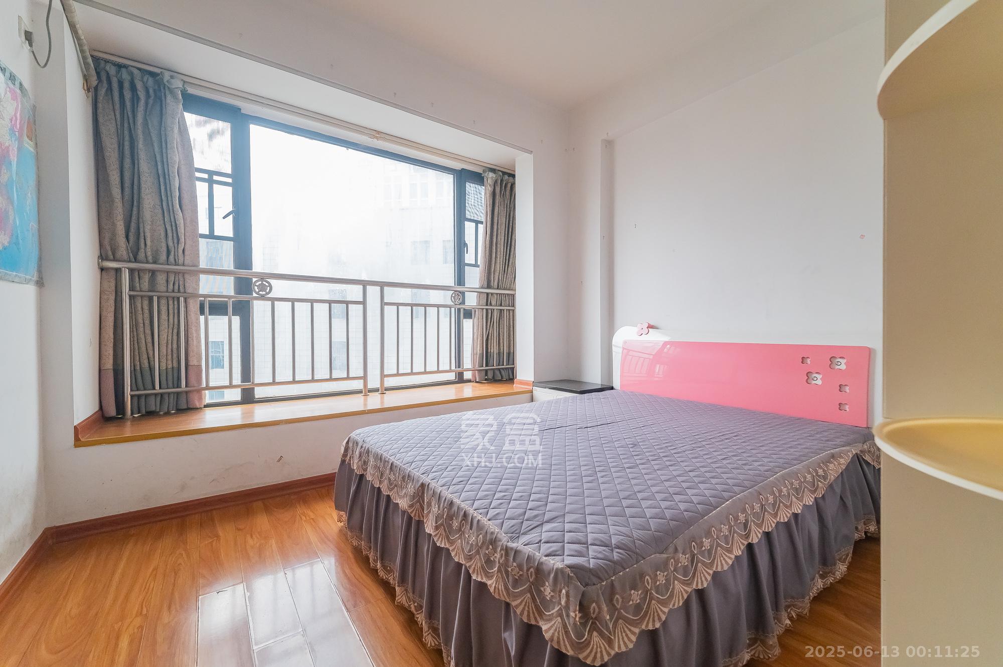 幸福里润城(幸福里二期) 4室2厅2卫 79.0万 幸福里润城(幸福里二期) 4室2厅2卫 79.0万卧室