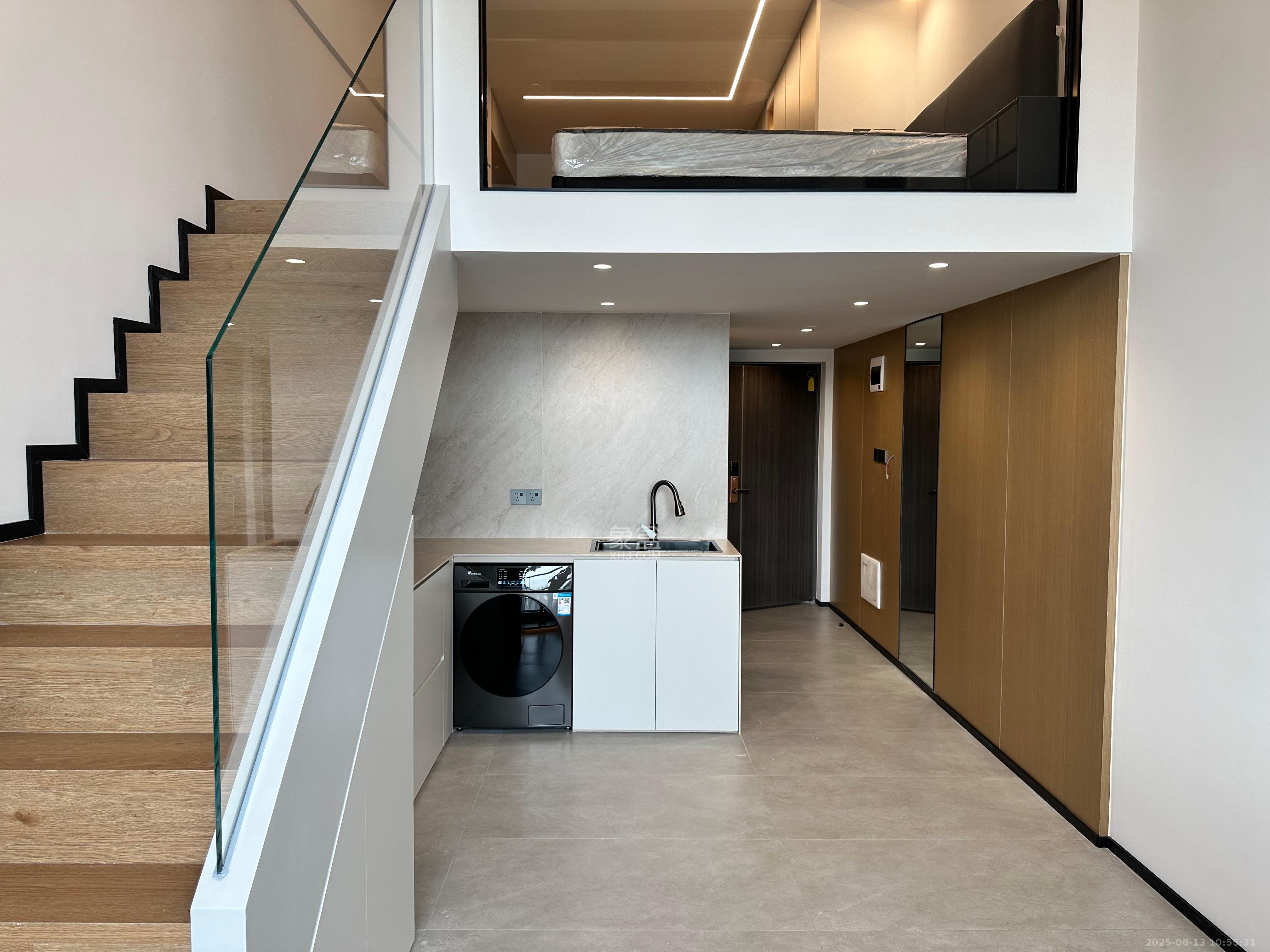 复地滨江金融中心  1室1厅1卫    3200.0元/月 复地滨江金融中心  1室1厅1卫    3200.0元/月室内图