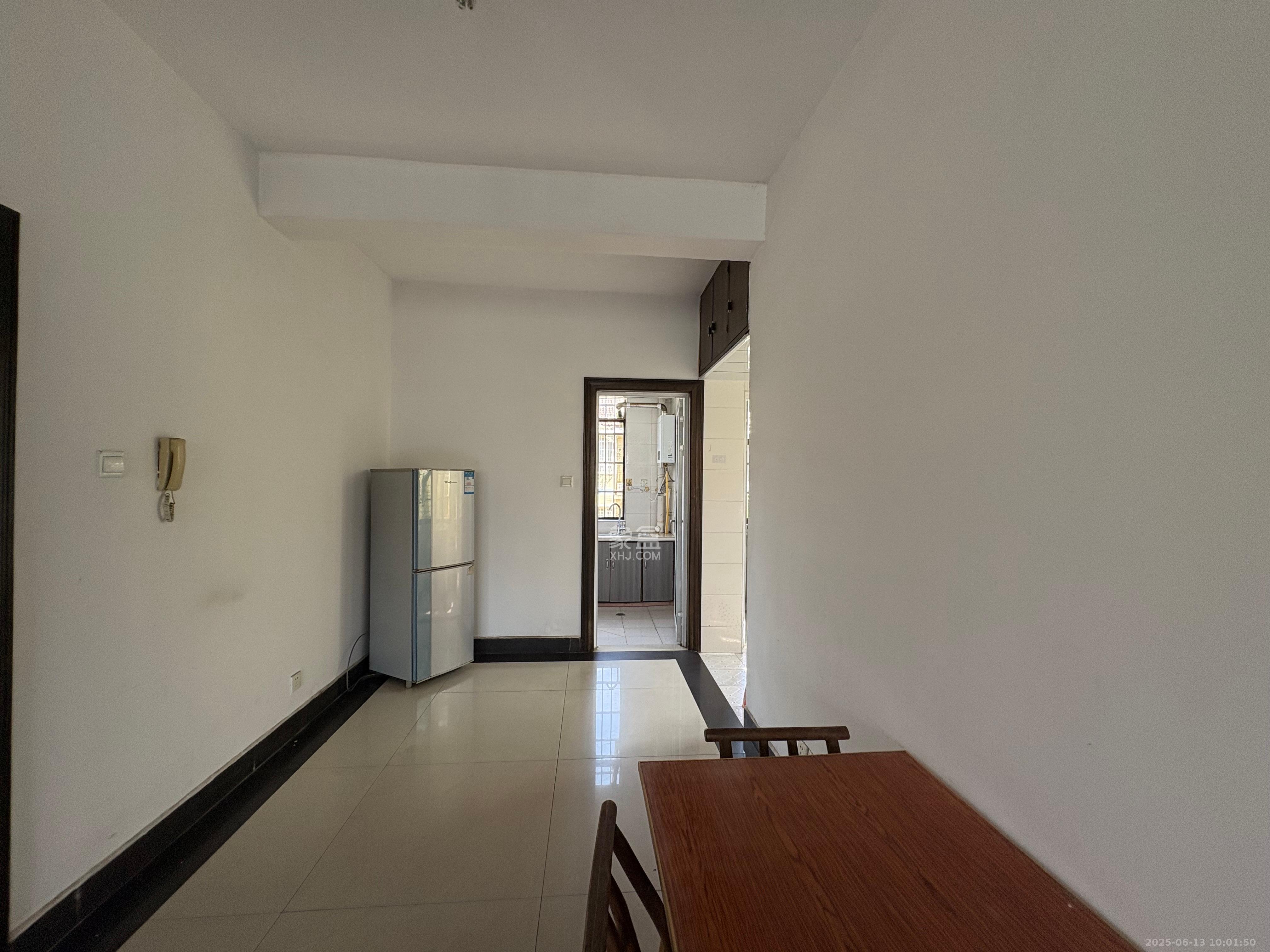 兴联小区 2室2厅1卫 1600.0元/月 兴联小区 2室2厅1卫 1600.0元/月室内图