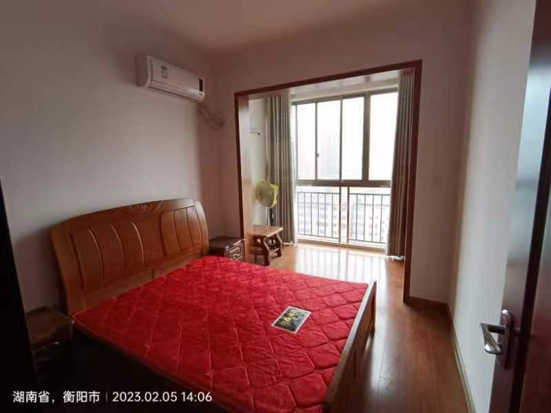 华新苑  2室2厅1卫   1600.00元/月室内图