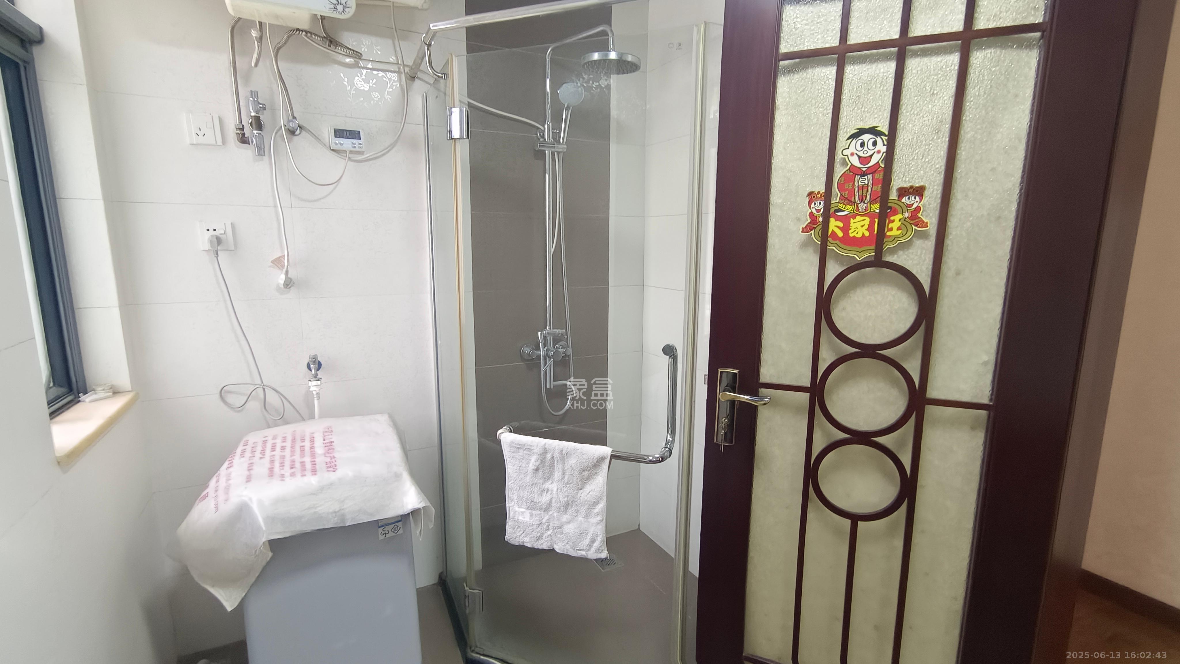 湘江世纪城望江苑  4室2厅2卫   3800.00元/月室内图