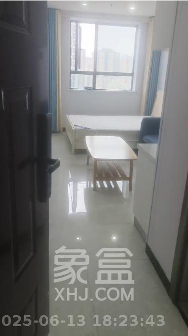 洋湖时代  1室1厅1卫    1300.0元/月 洋湖时代  1室1厅1卫    1300.0元/月