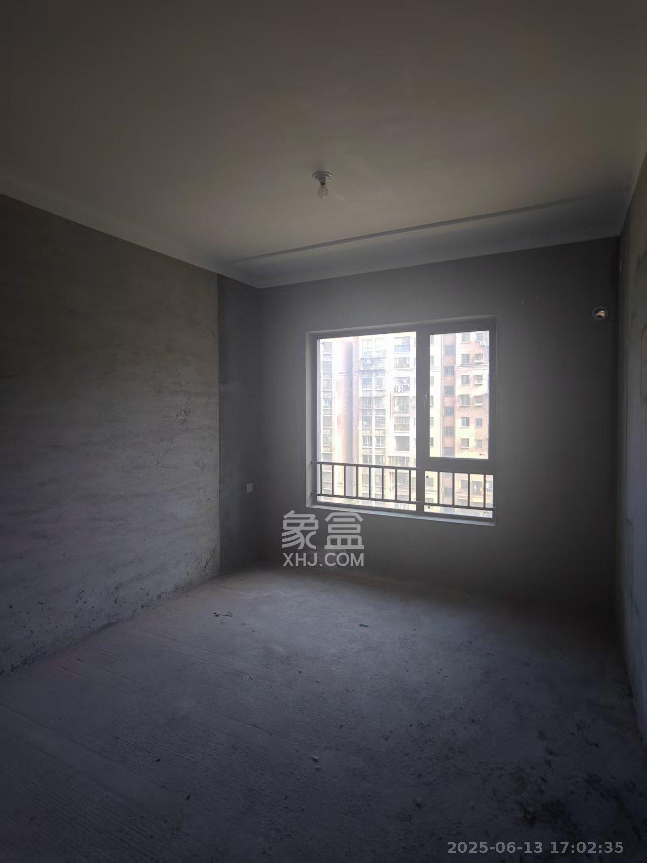 荣盛城 3室2厅2卫 900.0元/月 荣盛城 3室2厅2卫 900.0元/月户型图