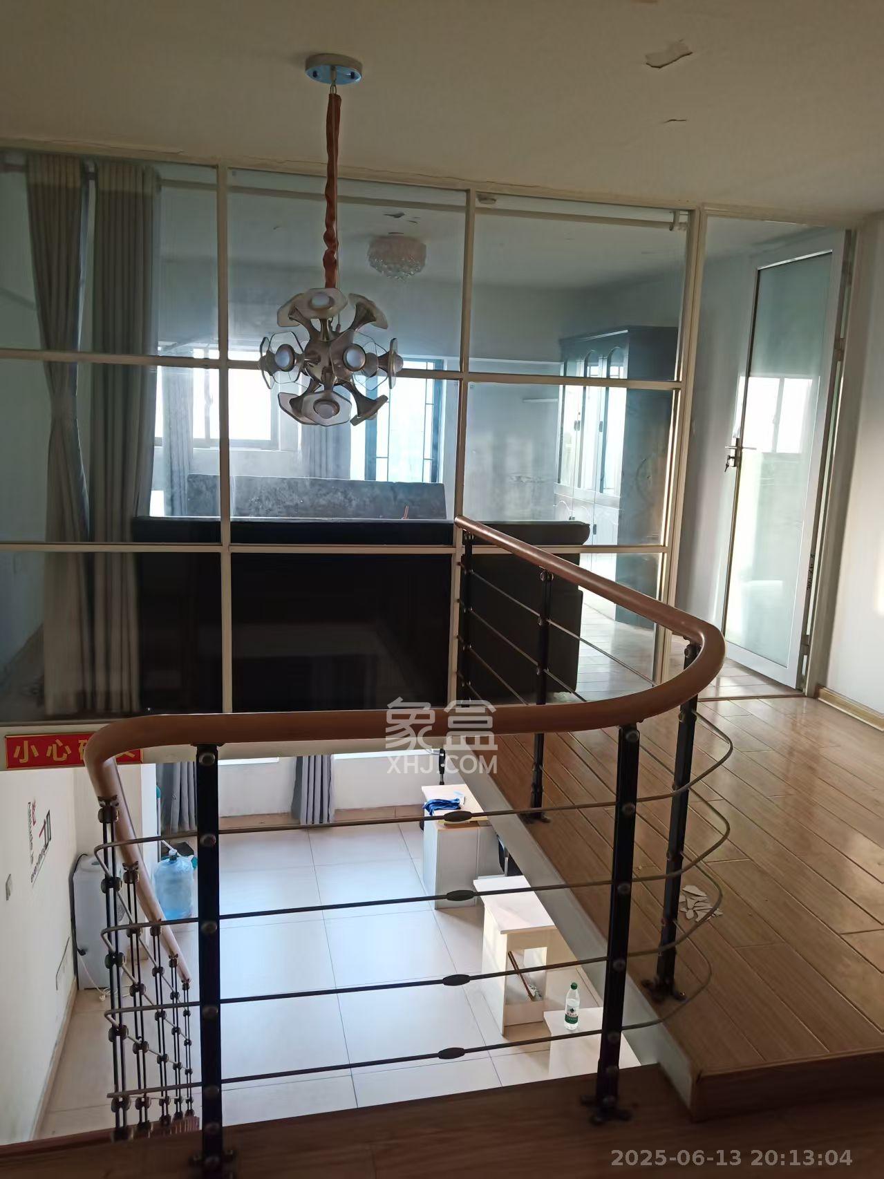 融圣国际 1室1厅1卫 2200.0元/月 融圣国际 1室1厅1卫 2200.0元/月室内图