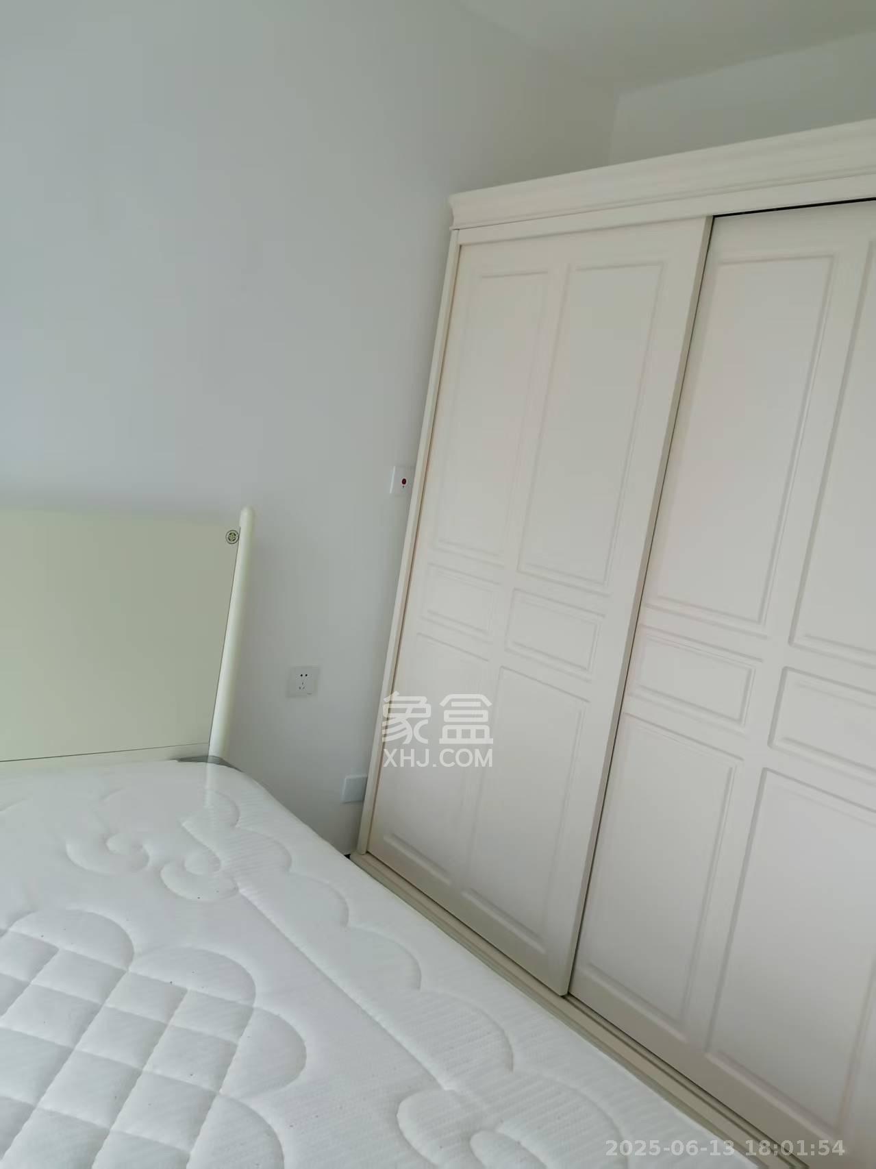 桃花嘉园 3室2厅2卫 2400.0元/月 桃花嘉园 3室2厅2卫 2400.0元/月室内图