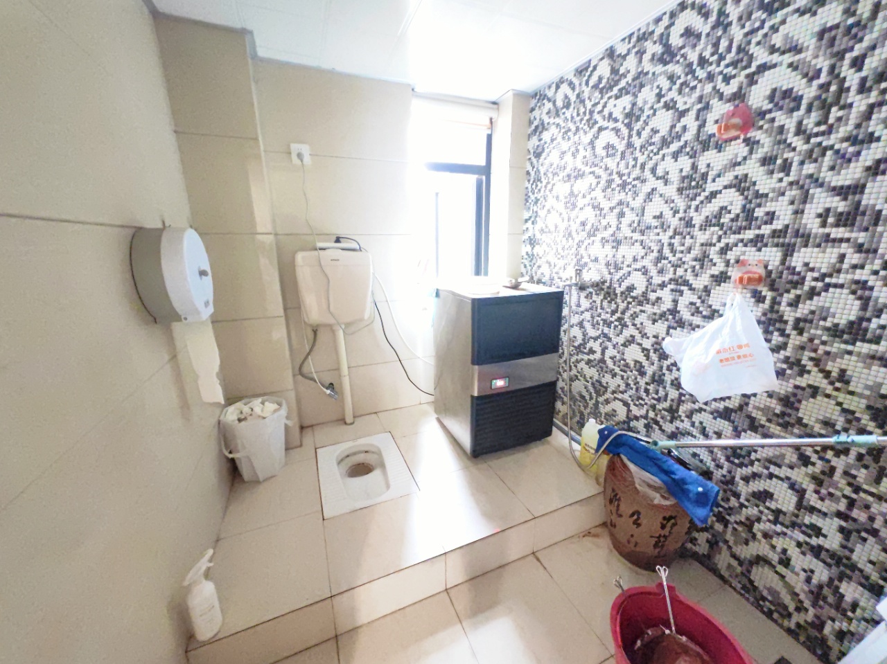 紫苑江岸 5室2厅3卫 85.0万 紫苑江岸 5室2厅3卫 85.0万室内图