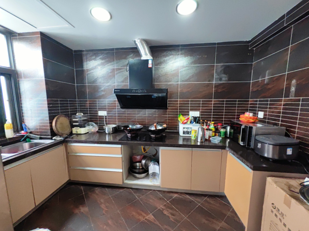 紫苑江岸 5室2厅3卫 85.0万 紫苑江岸 5室2厅3卫 85.0万室内图