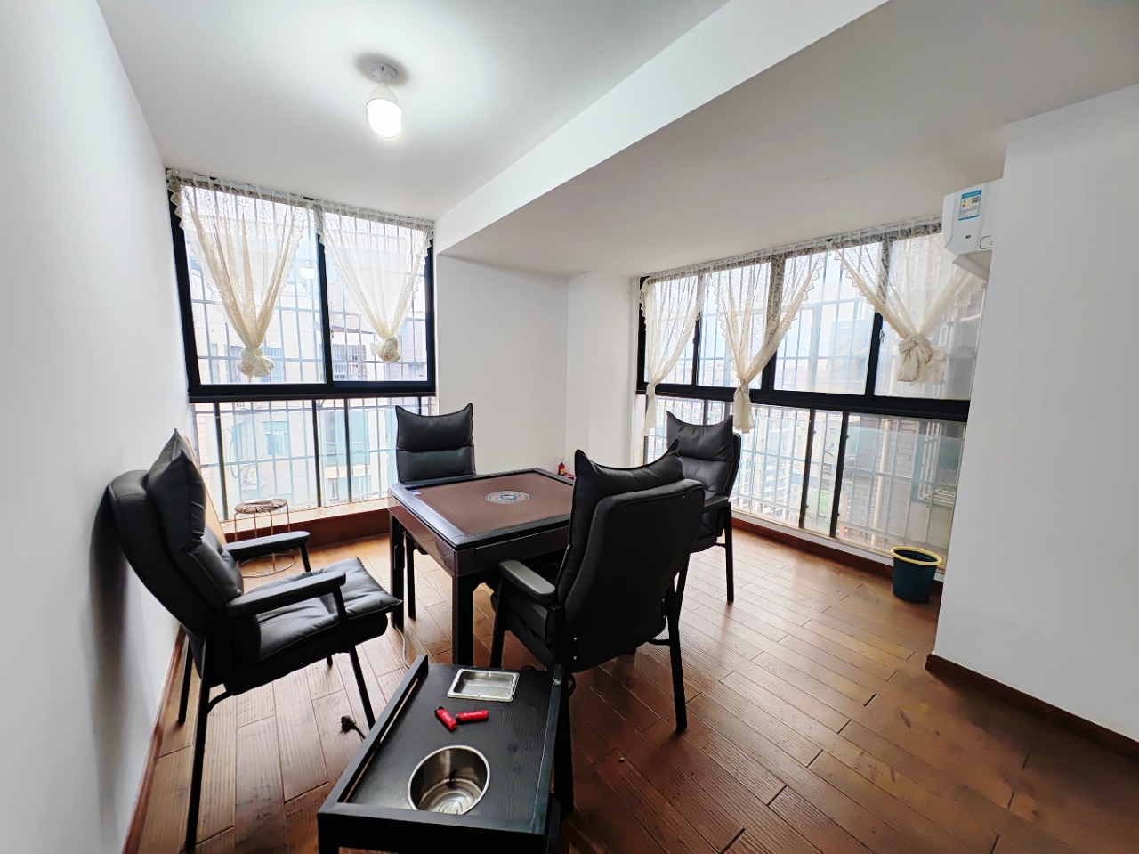 紫苑江岸 5室2厅3卫 85.0万 紫苑江岸 5室2厅3卫 85.0万室内图