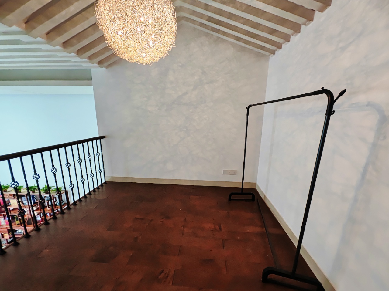 紫苑江岸 5室2厅3卫 85.0万 紫苑江岸 5室2厅3卫 85.0万室内图