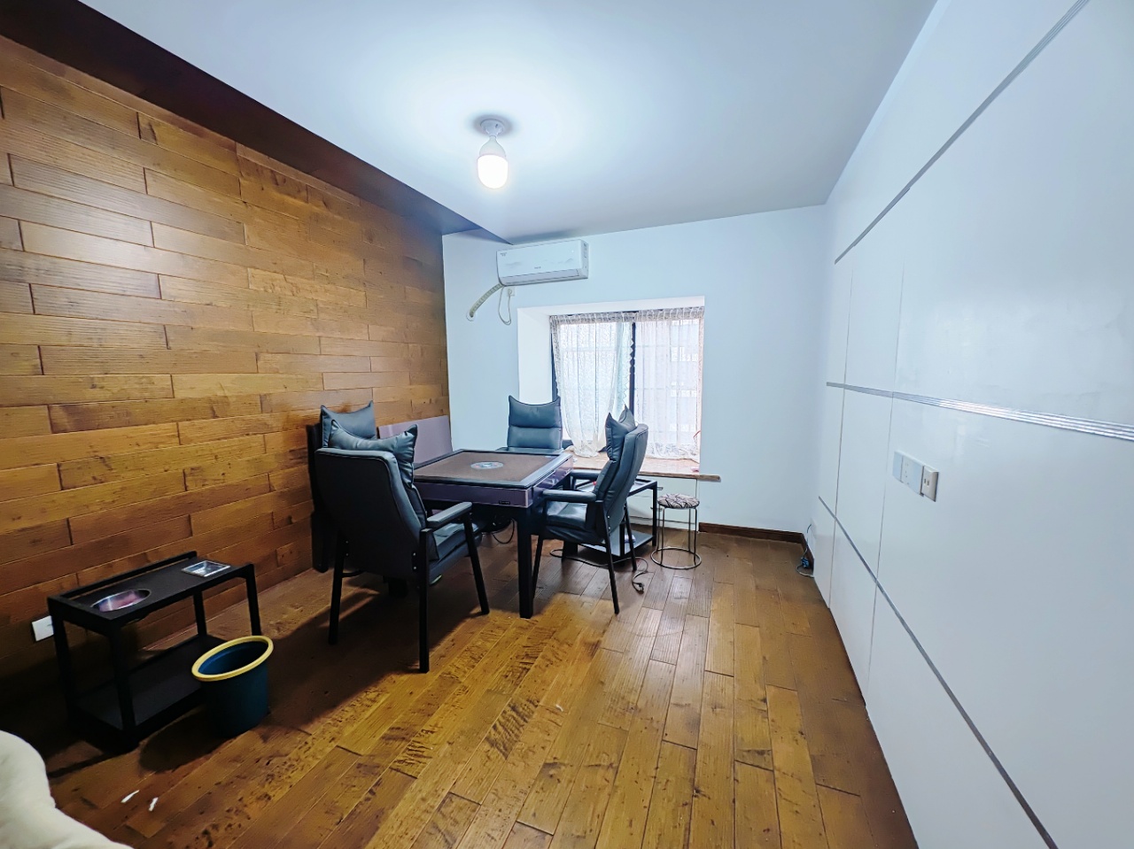 紫苑江岸 5室2厅3卫 85.0万 紫苑江岸 5室2厅3卫 85.0万室内图