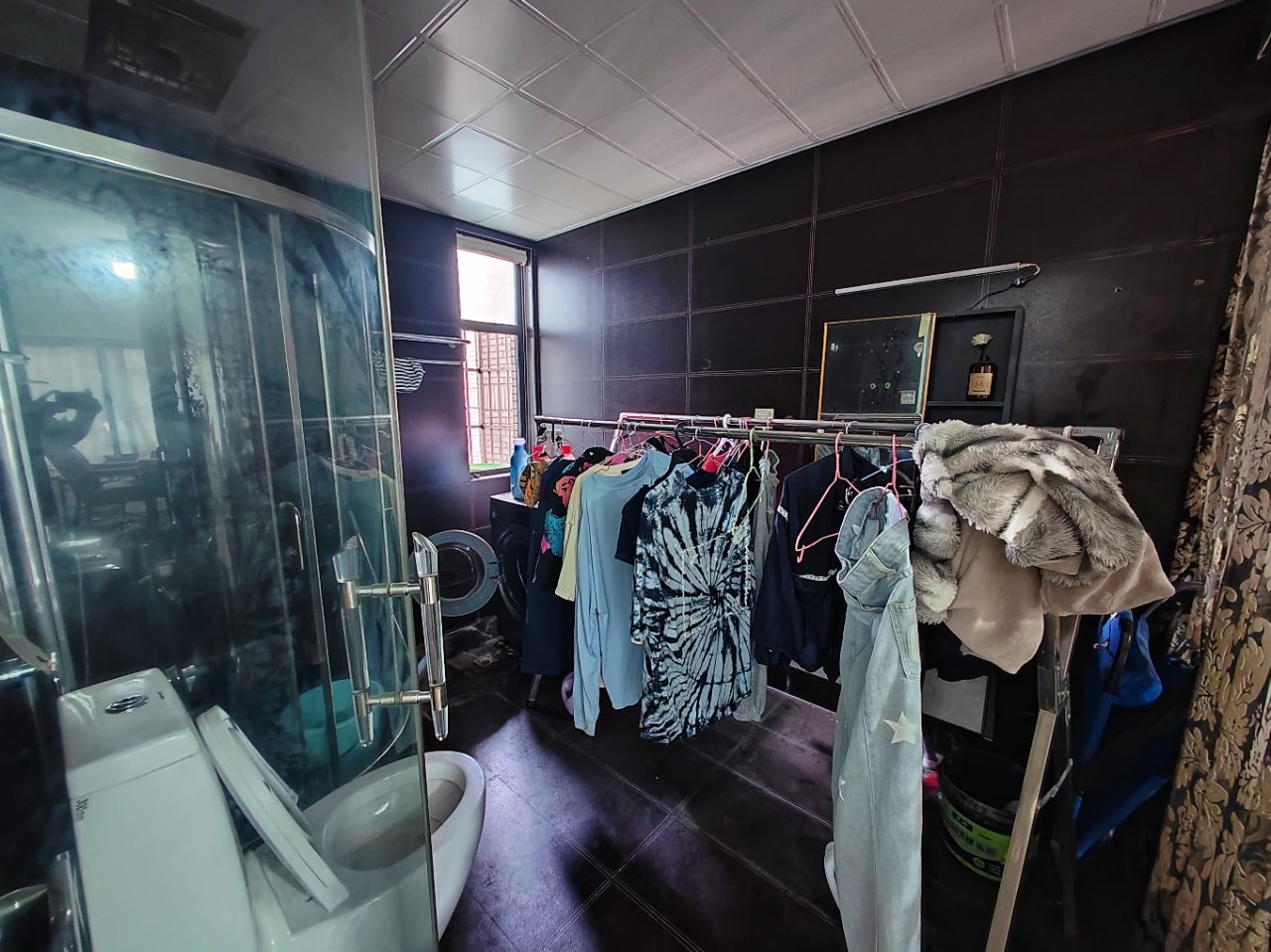 紫苑江岸 5室2厅3卫 85.0万 紫苑江岸 5室2厅3卫 85.0万室内图