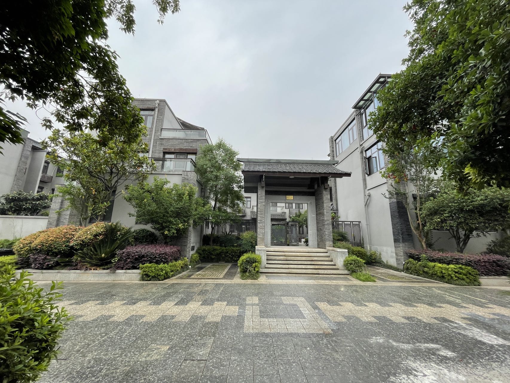 城市公园 6室2厅4卫 458.0万 城市公园 6室2厅4卫 458.0万室内图