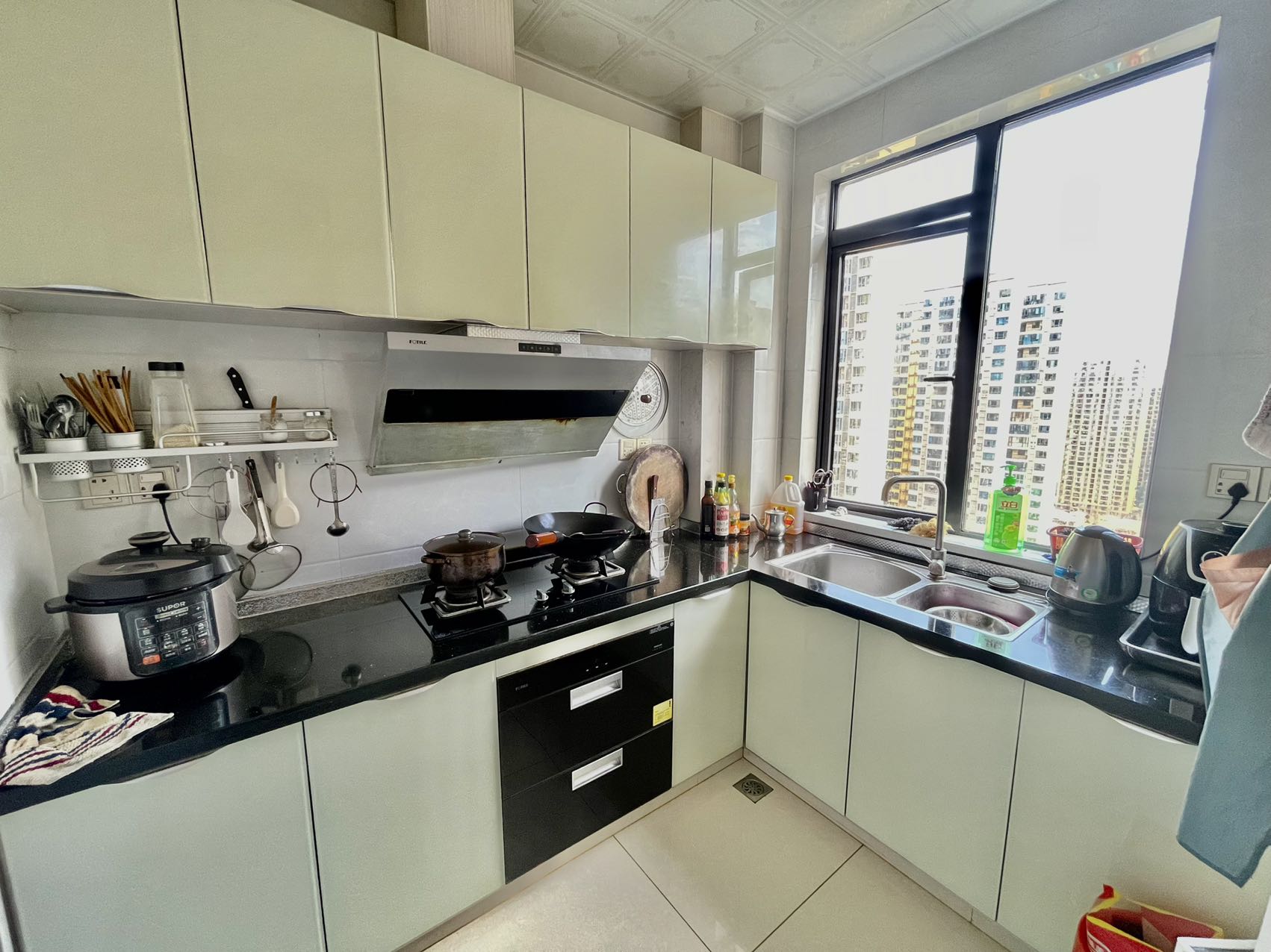 山水洲城华晨第一城 3室2厅1卫 68.8万 山水洲城华晨第一城 3室2厅1卫 68.8万室内图