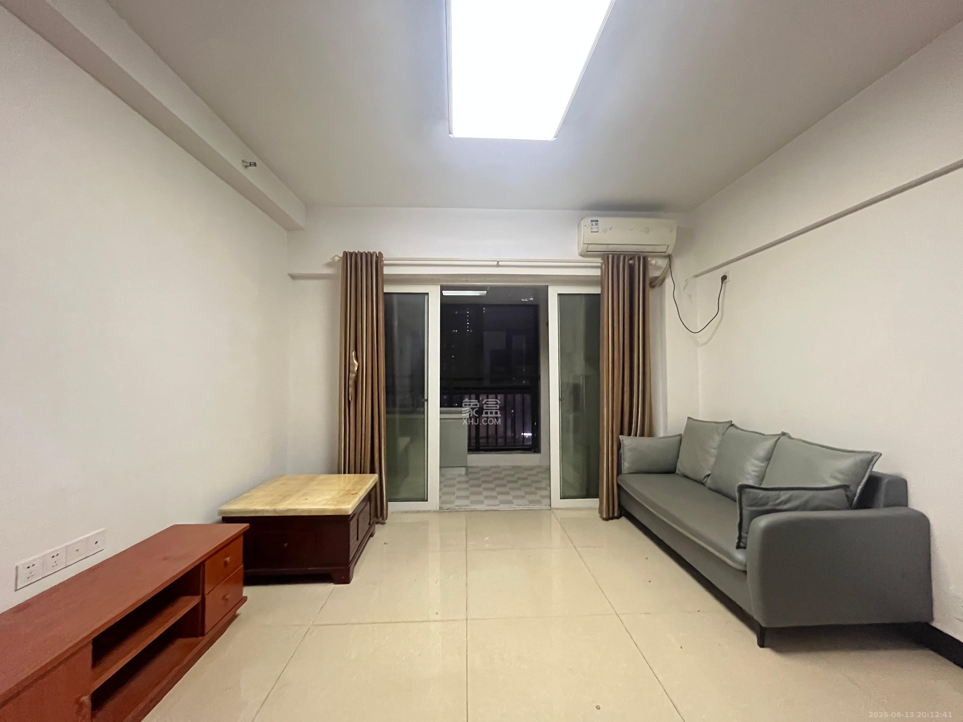 山水湾  1室1厅1卫    1150.0元/月 山水湾  1室1厅1卫    1150.0元/月室内图