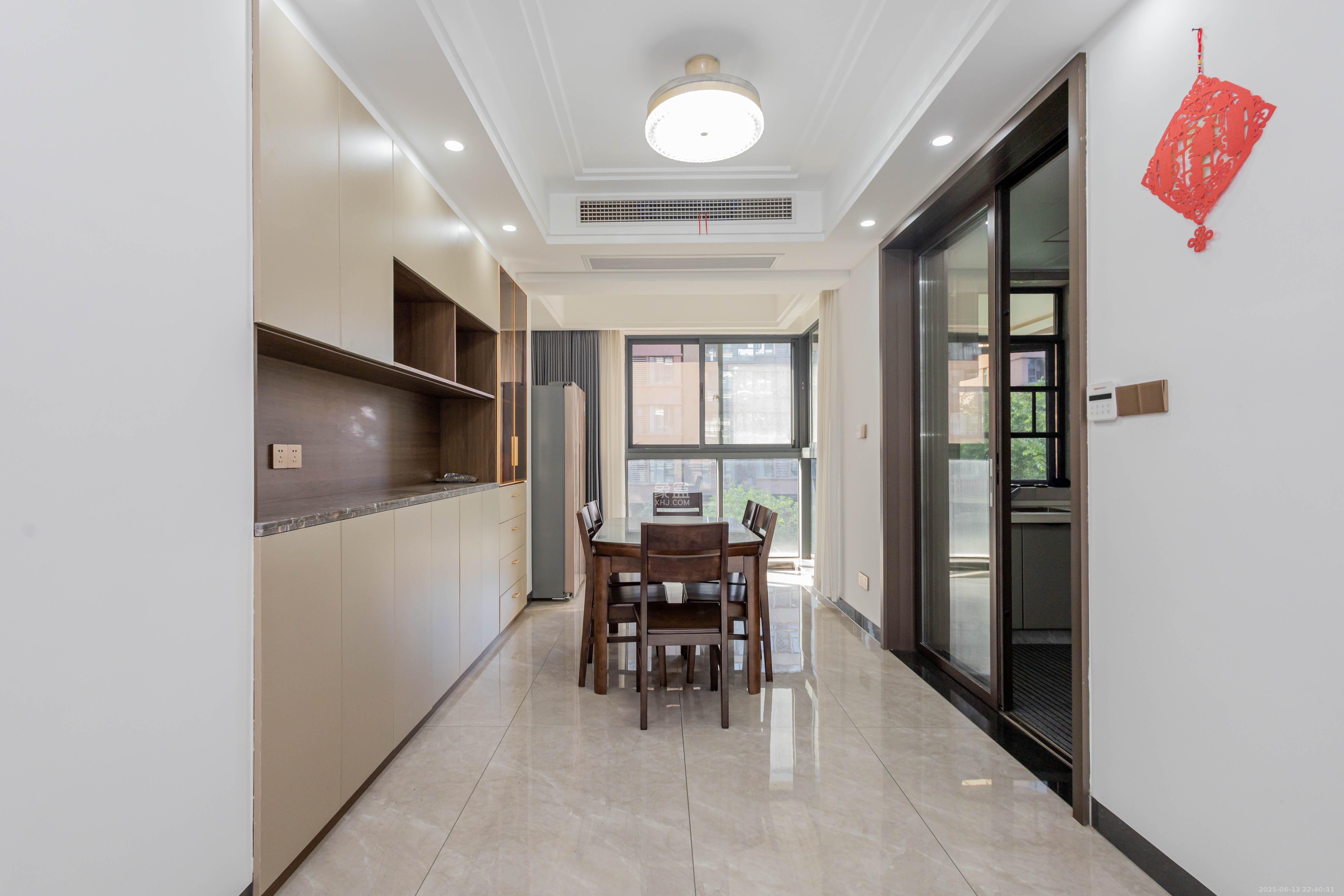 福天星中心(福天星雅苑)  4室2厅2卫    172.0万 福天星中心(福天星雅苑)  4室2厅2卫    172.0万客厅