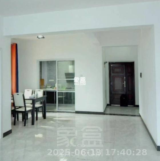 金轮翡翠名园 4室2厅2卫 2100.0元/月 金轮翡翠名园 4室2厅2卫 2100.0元/月室内图