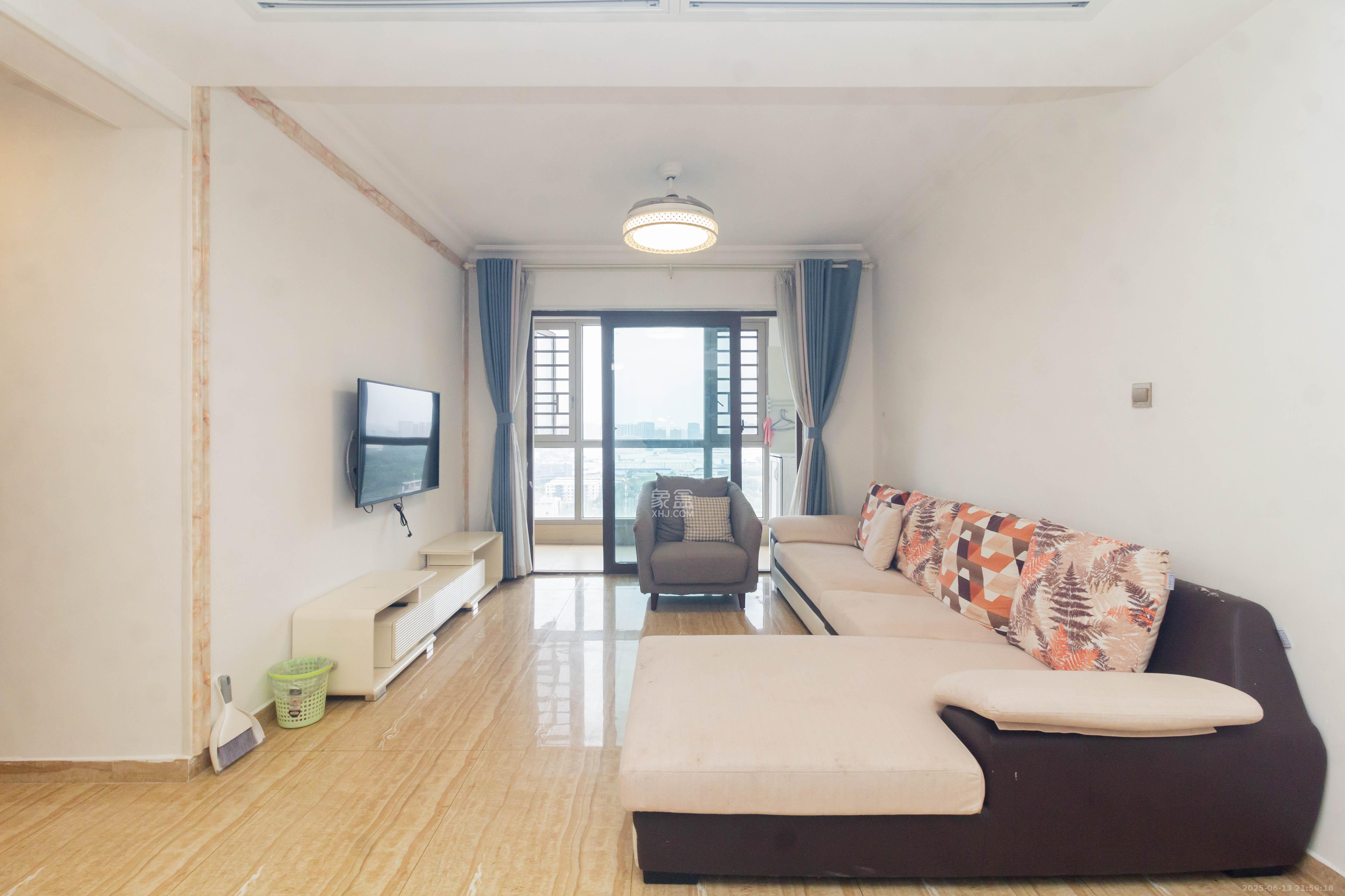 碧桂园星城首府 3室2厅2卫 3000.0元/月 碧桂园星城首府 3室2厅2卫 3000.0元/月室内图