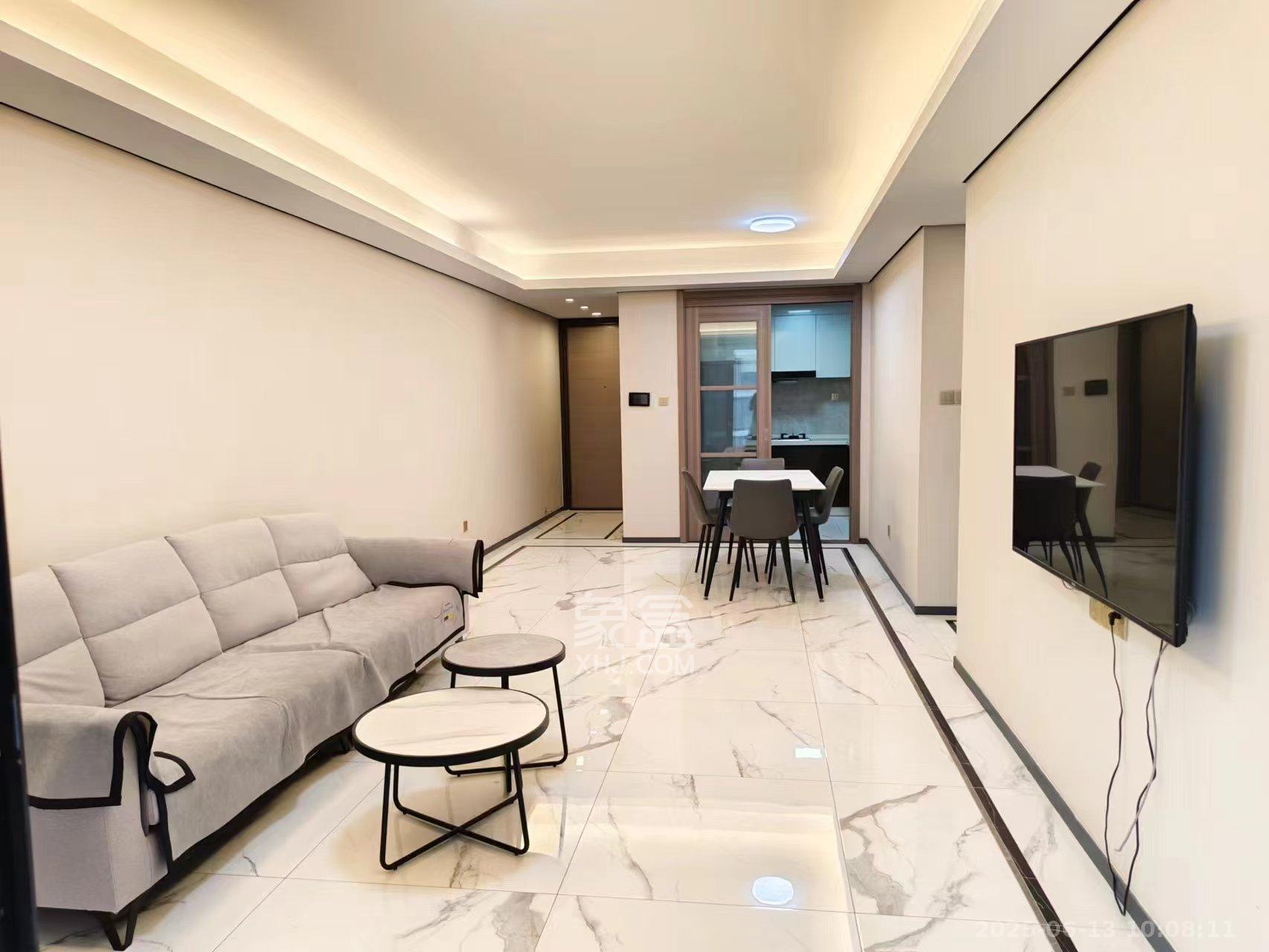 中海阅麓山一期  3室2厅2卫    3500.0元/月 中海阅麓山一期  3室2厅2卫    3500.0元/月