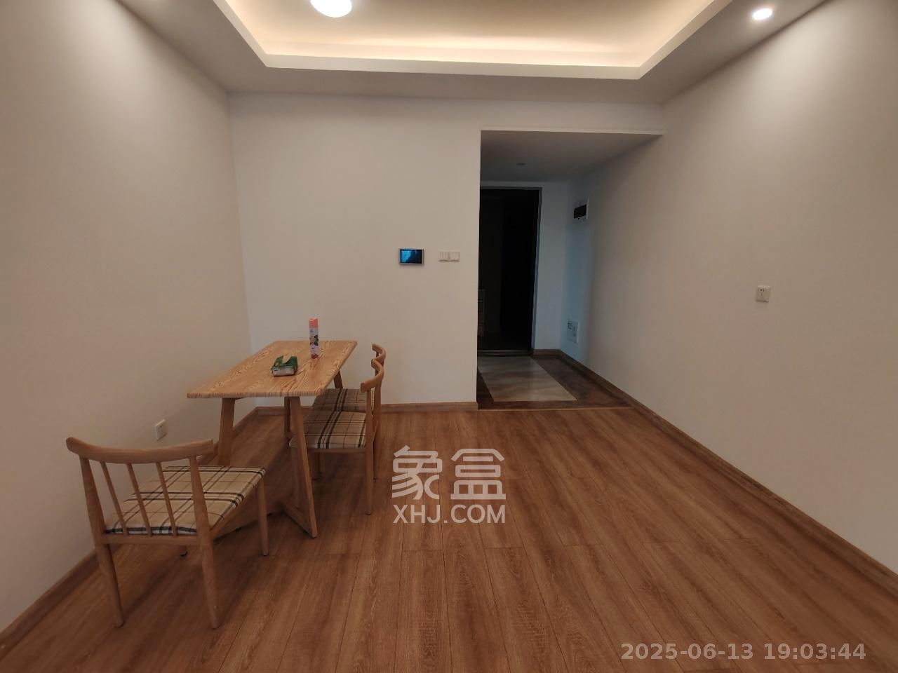 汇金城/嘉华城（二期、三期）  3室2厅2卫   2600.00元/月室内图