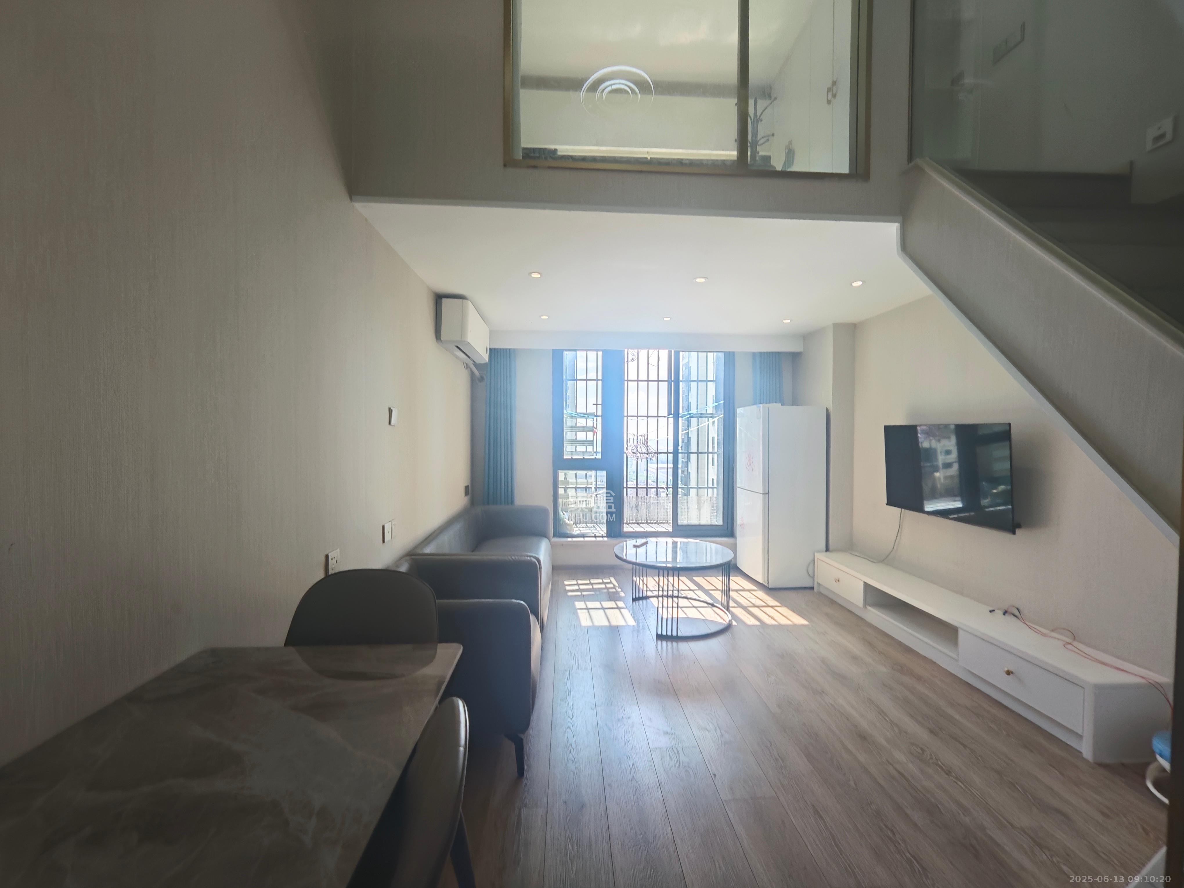 华远海蓝郡 2室1厅1卫 1500.0元/月 华远海蓝郡 2室1厅1卫 1500.0元/月室内图