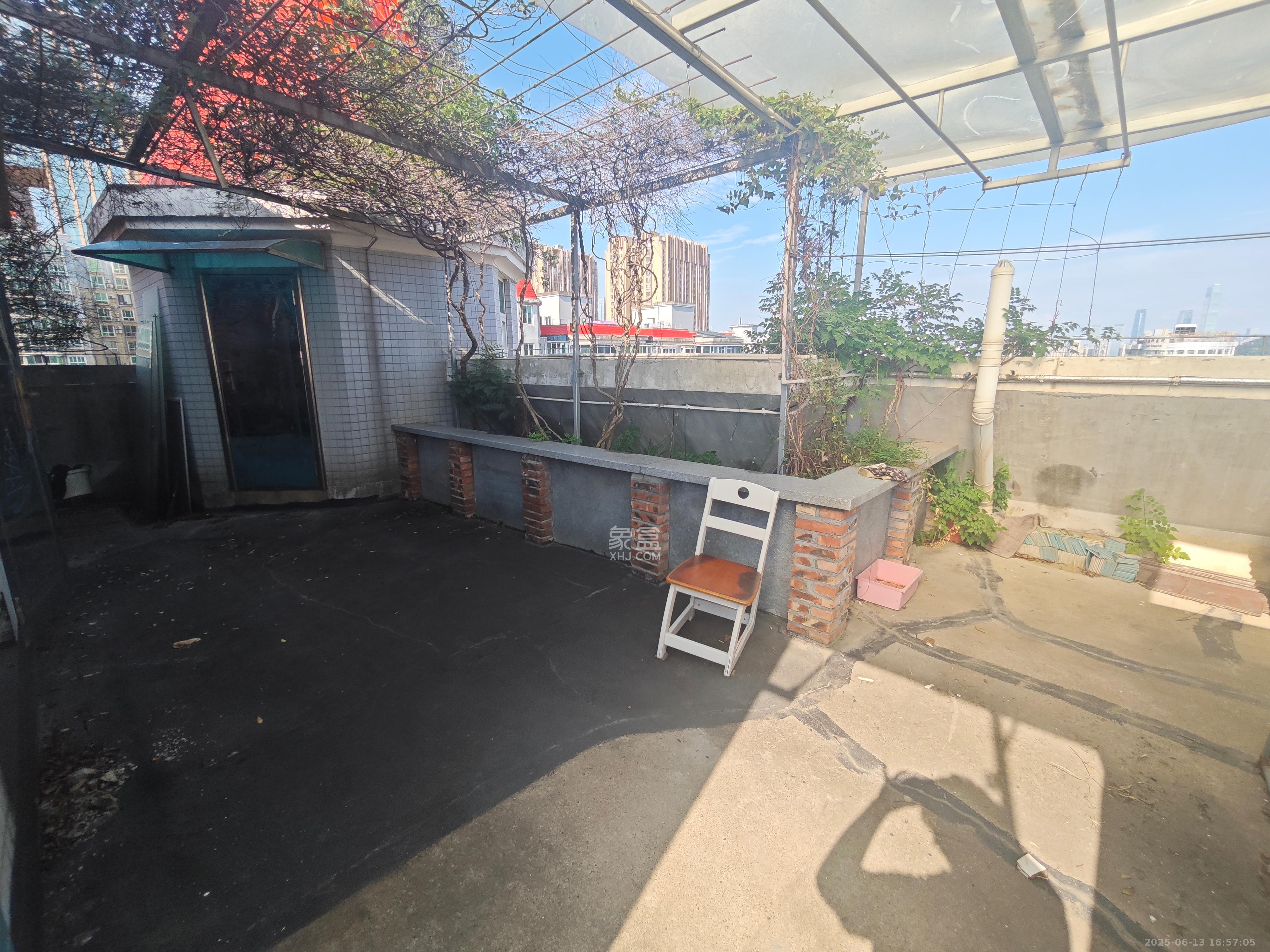 格林星城 4室2厅2卫 4100.0元/月 格林星城 4室2厅2卫 4100.0元/月室内图