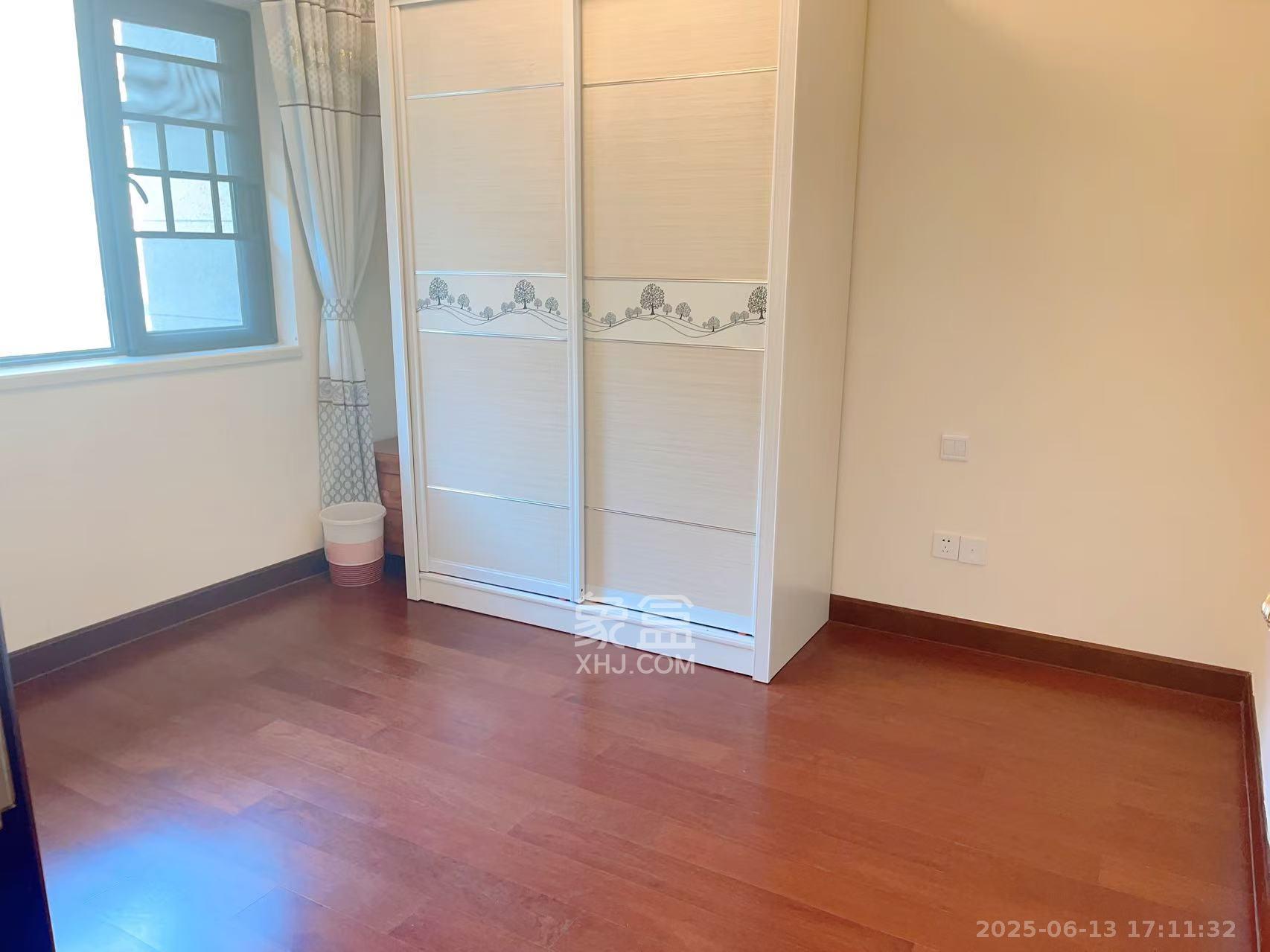 恒大翡翠华庭 3室2厅2卫 2300.0元/月 恒大翡翠华庭 3室2厅2卫 2300.0元/月室内图