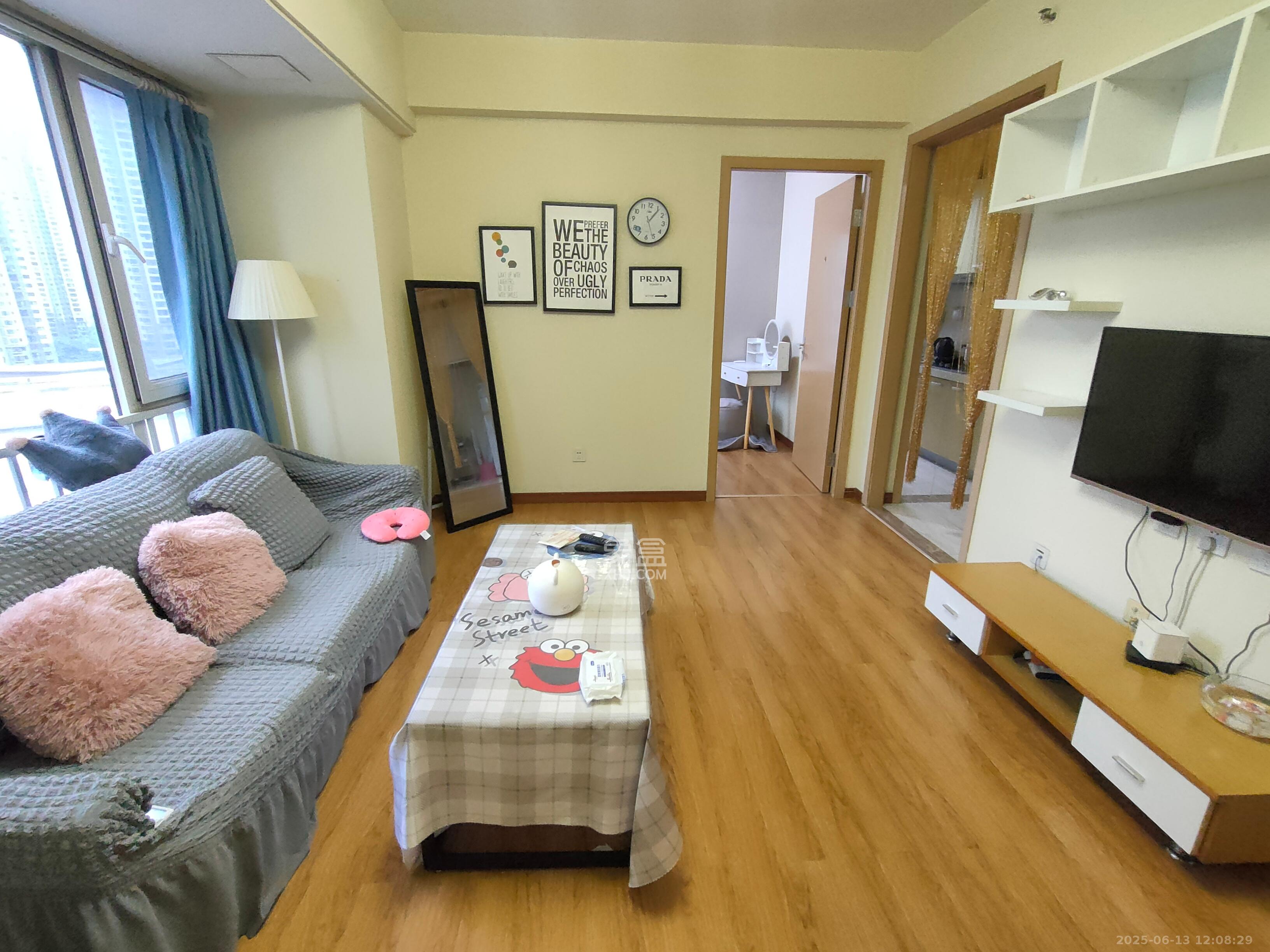 北辰三角洲E3区  1室1厅1卫   2800.00元/月室内图
