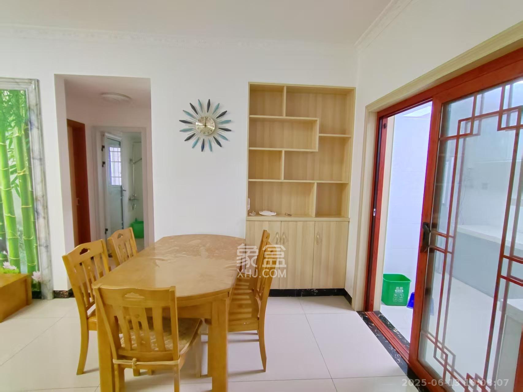 嘉顺苑 1室2厅1卫 2100.0元/月 嘉顺苑 1室2厅1卫 2100.0元/月室内图