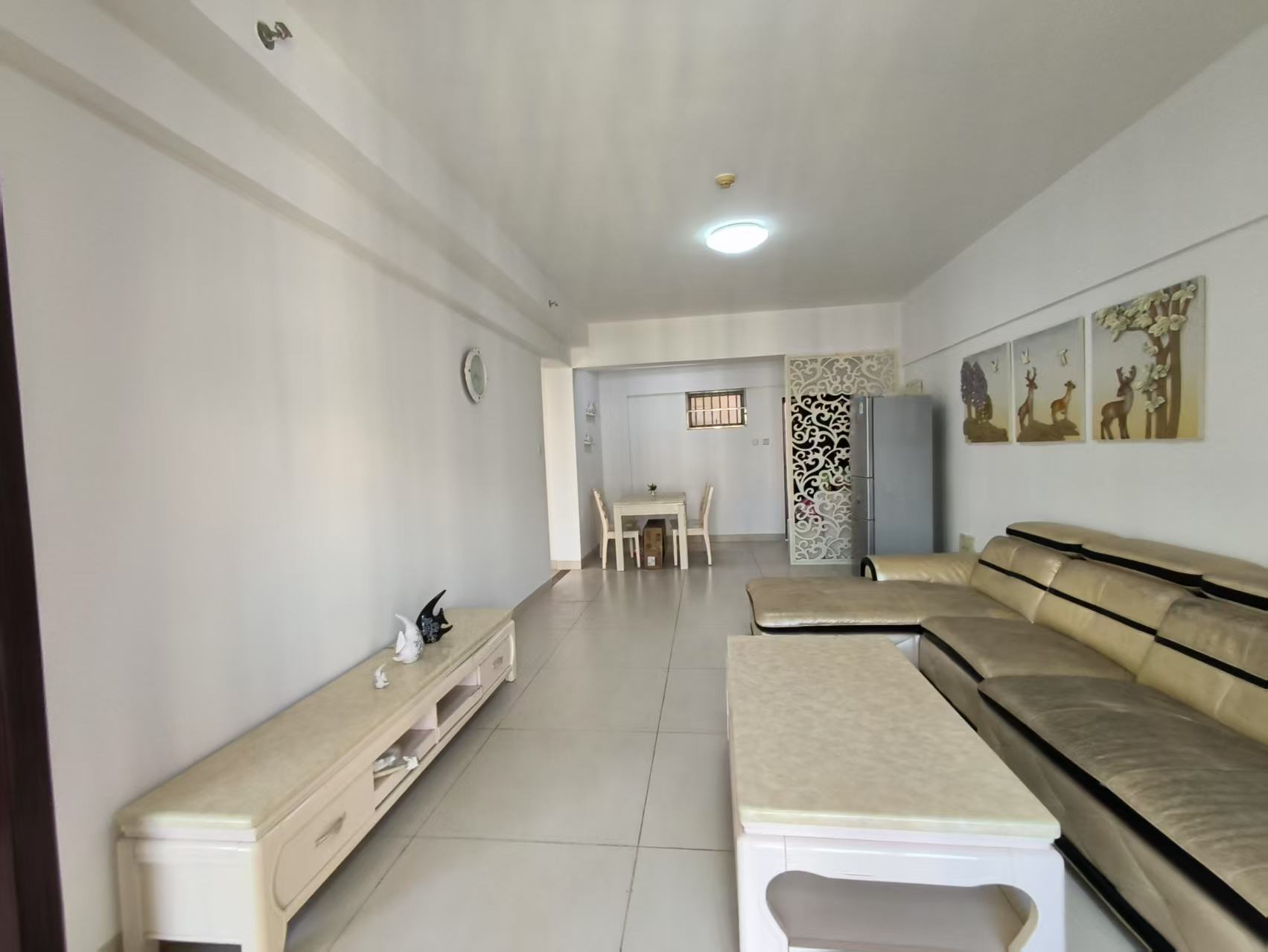 滨江度假城 2室2厅1卫 109.0万 滨江度假城 2室2厅1卫 109.0万客厅